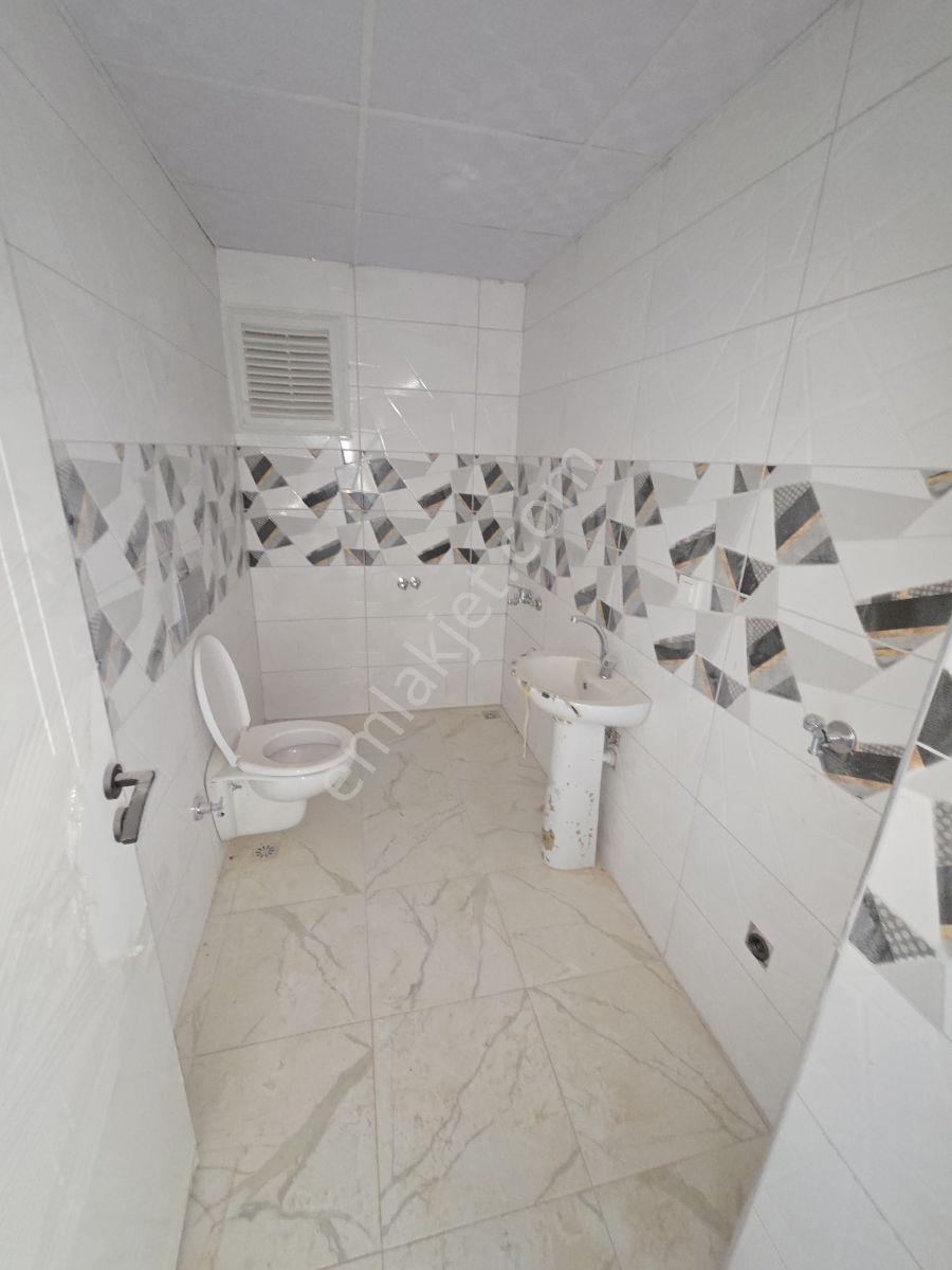 Varsak Karşıyakada Havuzlu Site İçinde 1+1 Satılık Daire - Görsel 5