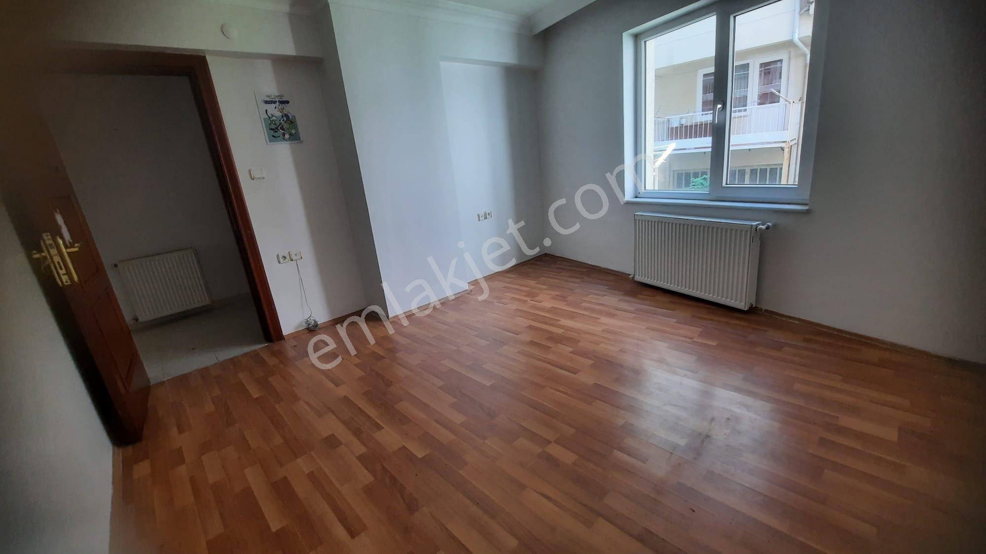 Karaağaç Mah. Merkezi Konumda, Geniş Ve Masrafsız 3+1 2. Kat Kiralık Daire