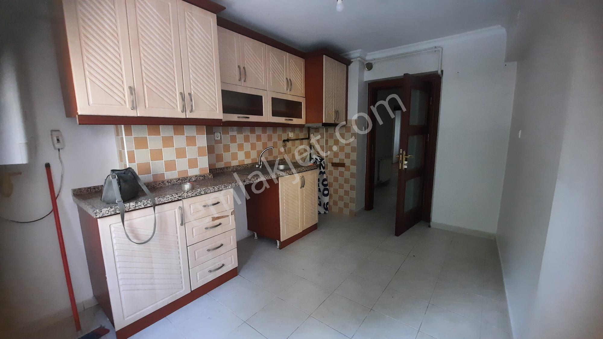 Karaağaç Mah. Merkezi Konumda, Geniş Ve Masrafsız 3+1 2. Kat Kiralık Daire - Görsel 16
