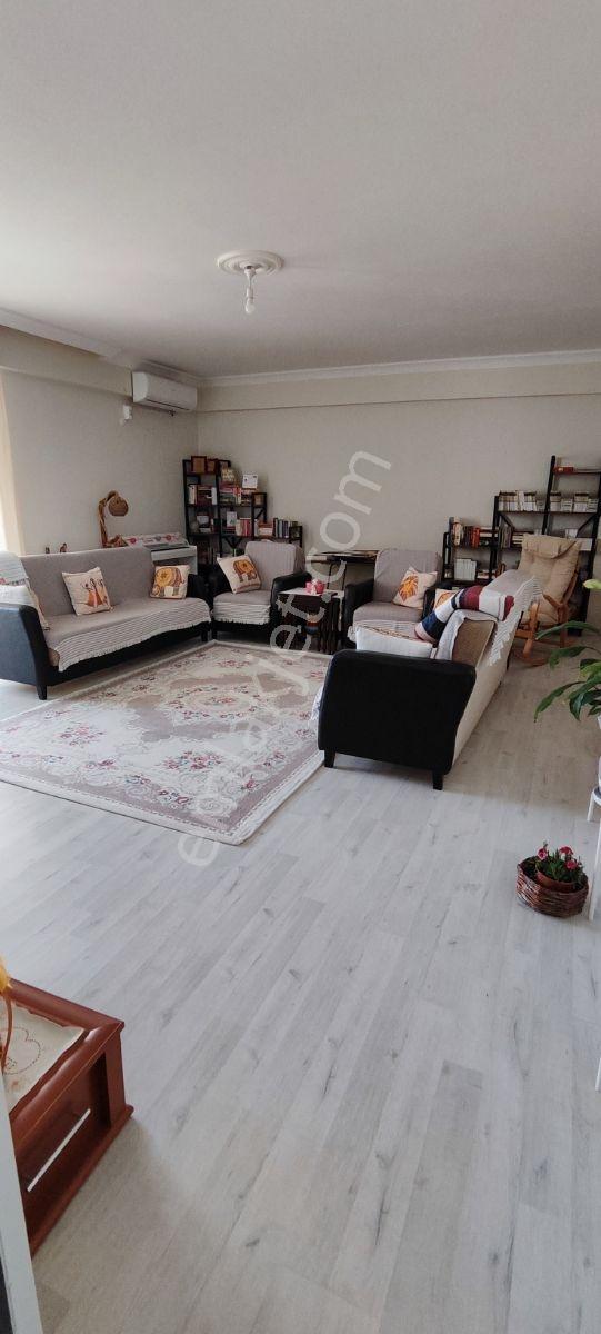 Uçardan 130 M2 3+1 Ebeveyn Banyolu Daire - Görsel 4