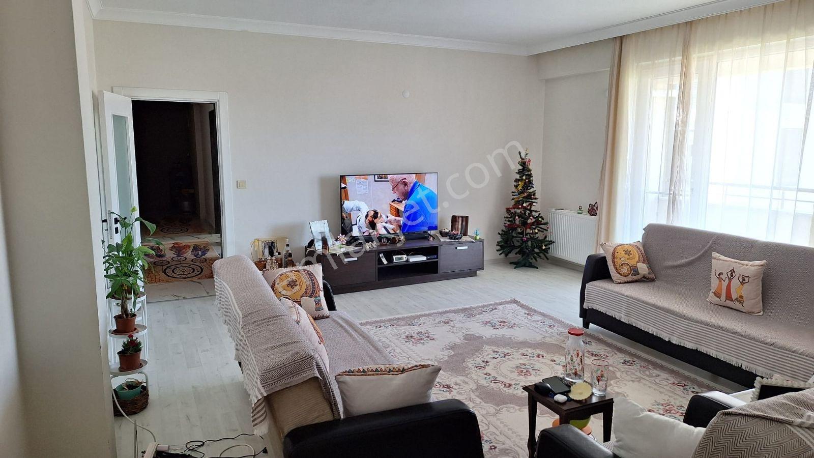 Uçardan 130 M2 3+1 Ebeveyn Banyolu Daire - Görsel 32