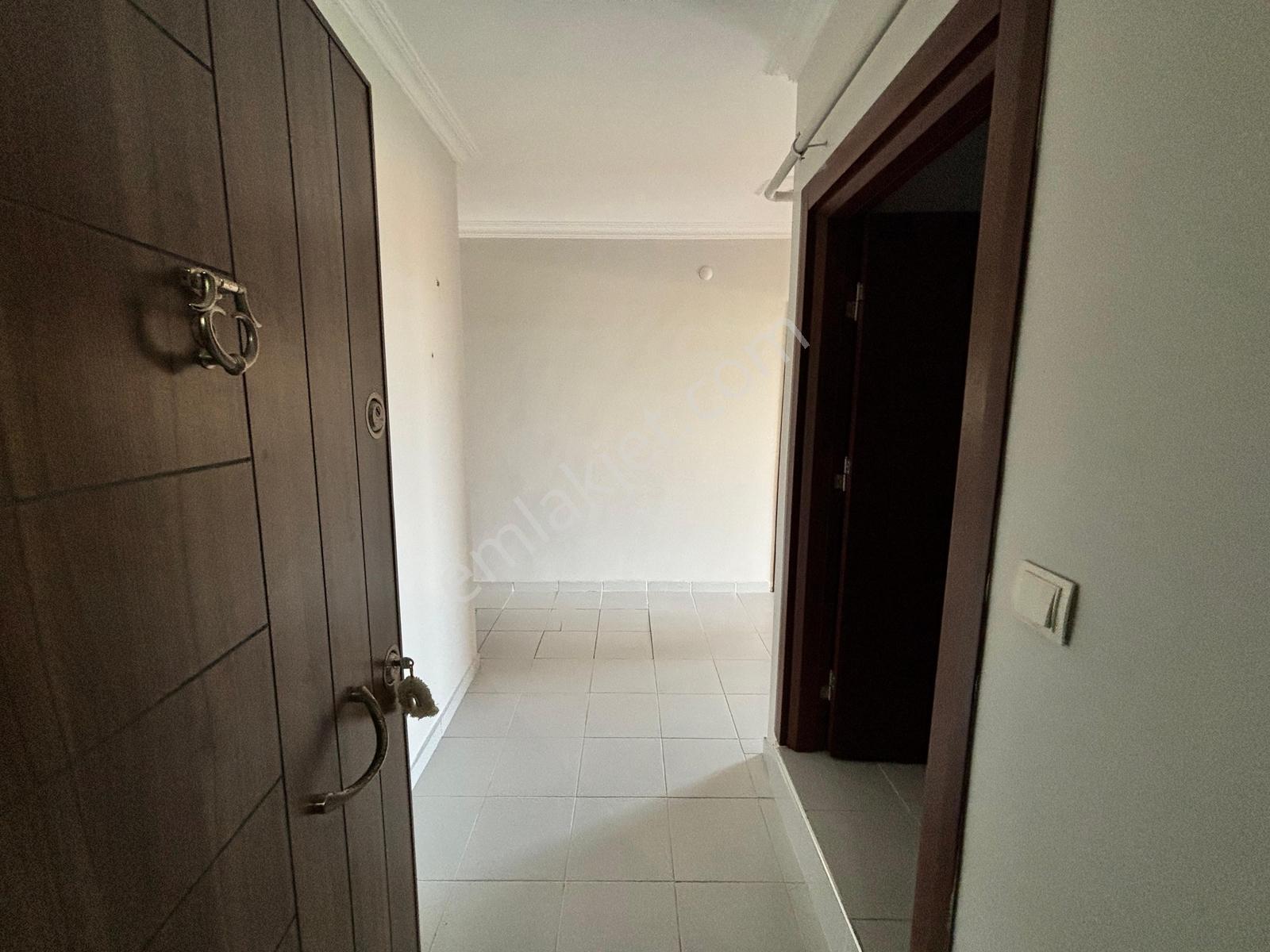 Cadde Üstü Site İçinde Ayça'dan Kiralık 3+1 Geniş Daire - Görsel 24