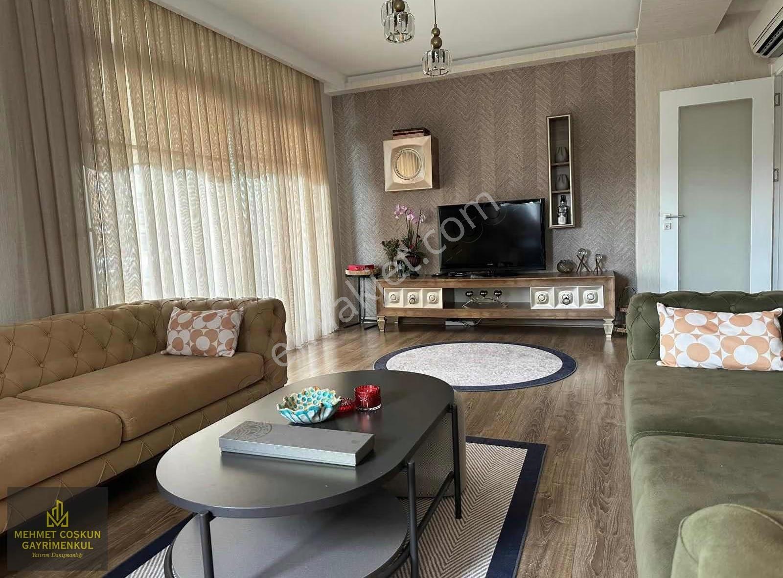 Gürselpaşada Havuzlu Güvenlikli Sitede Satılık 4+1 Daire - Görsel 3