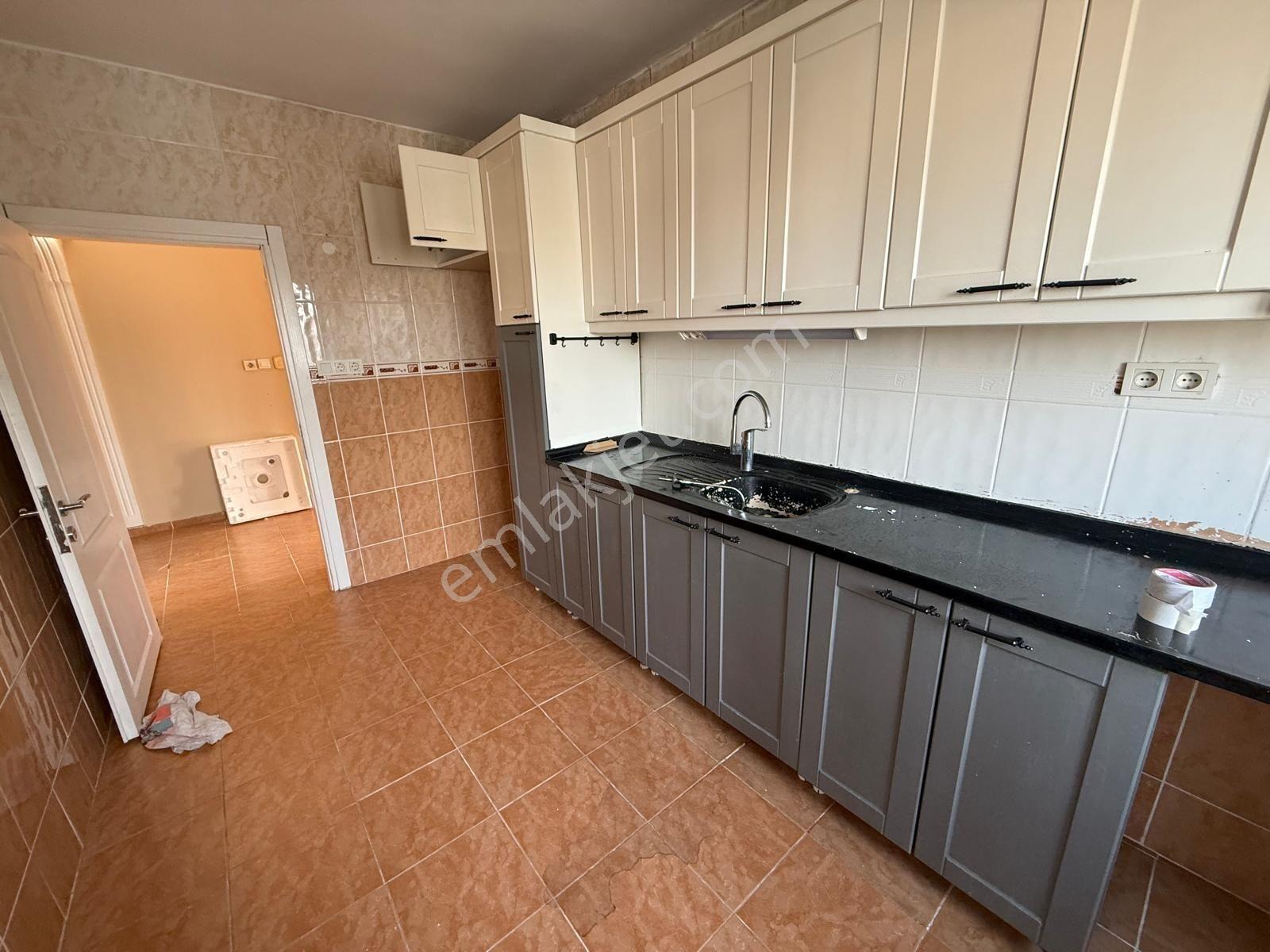 Çamçeşme Mah Alp Arslan Lisesine Yakin 3+1 110m2 Kombili Daire - Görsel 9