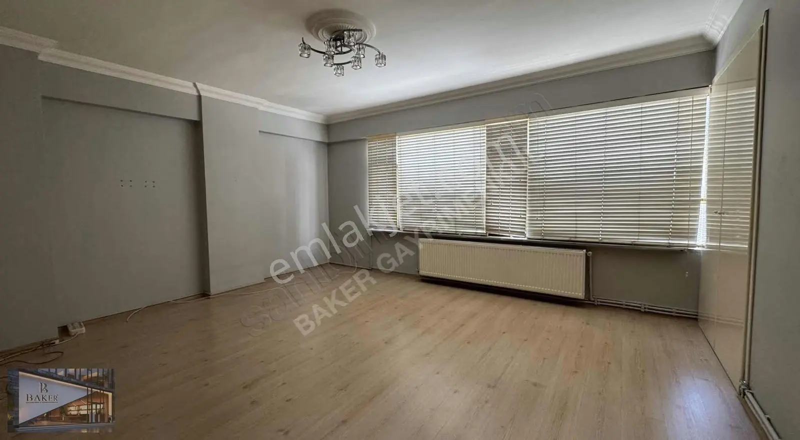 Baker'den Çırpan'da 2+1 Cadde Üstü Kiralık Daire