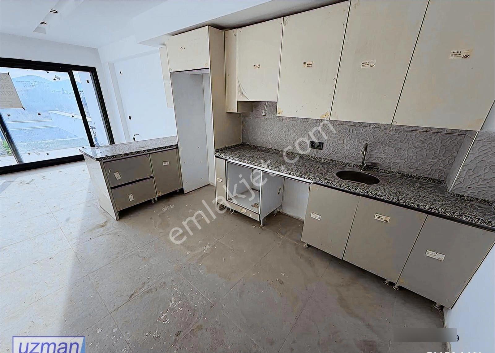 Özel Havuzlu 2+1 Güvenlikli Site İçi Sıfır Villa - Görsel 9