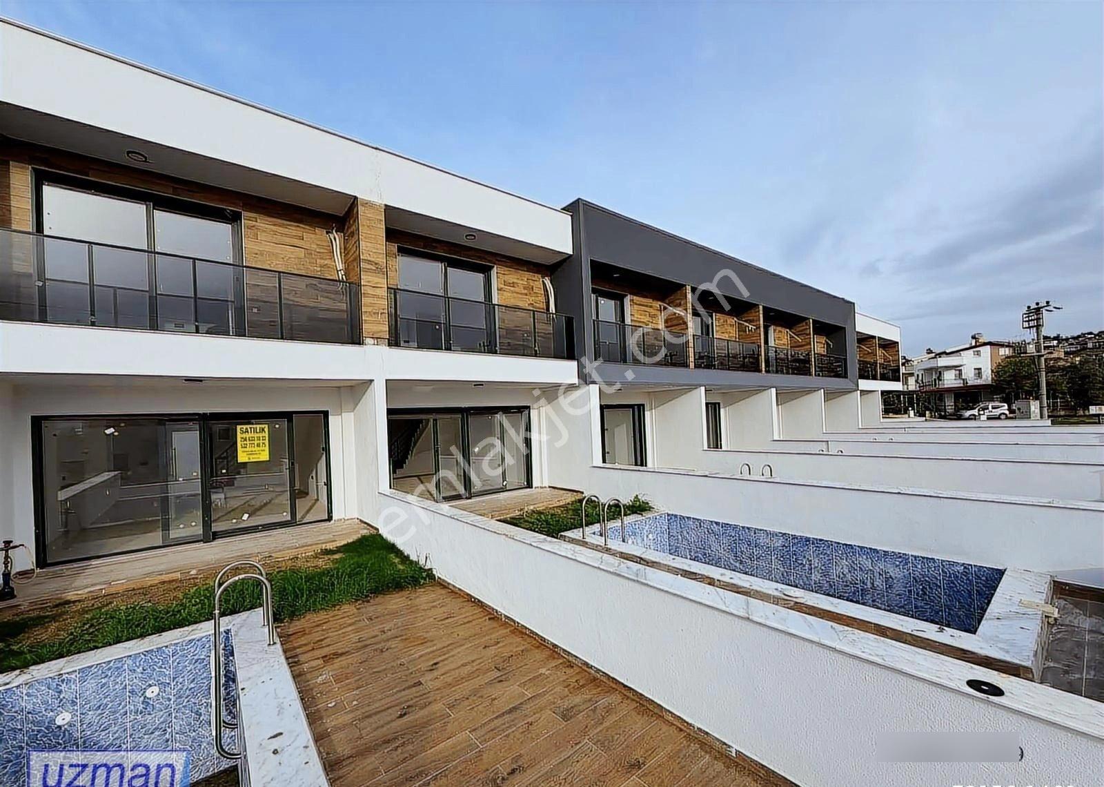 Özel Havuzlu 2+1 Güvenlikli Site İçi Sıfır Villa