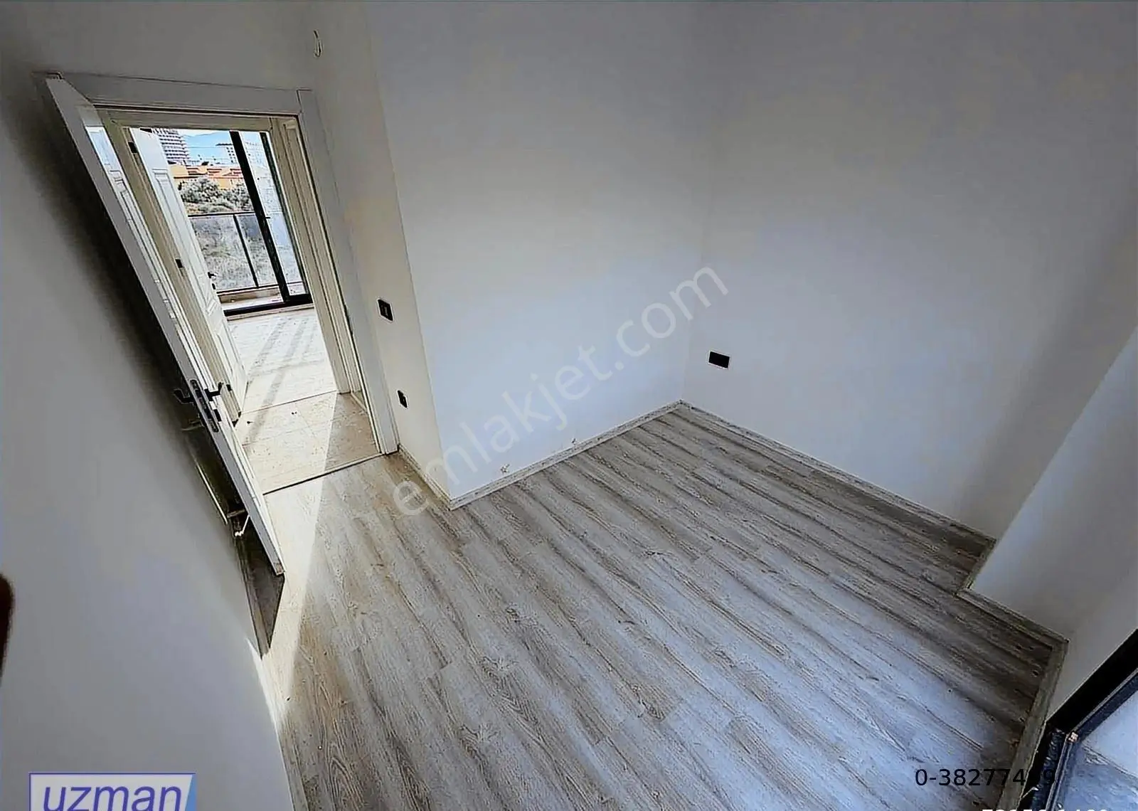 Özel Havuzlu 2+1 Güvenlikli Site İçi Sıfır Villa - Görsel 14
