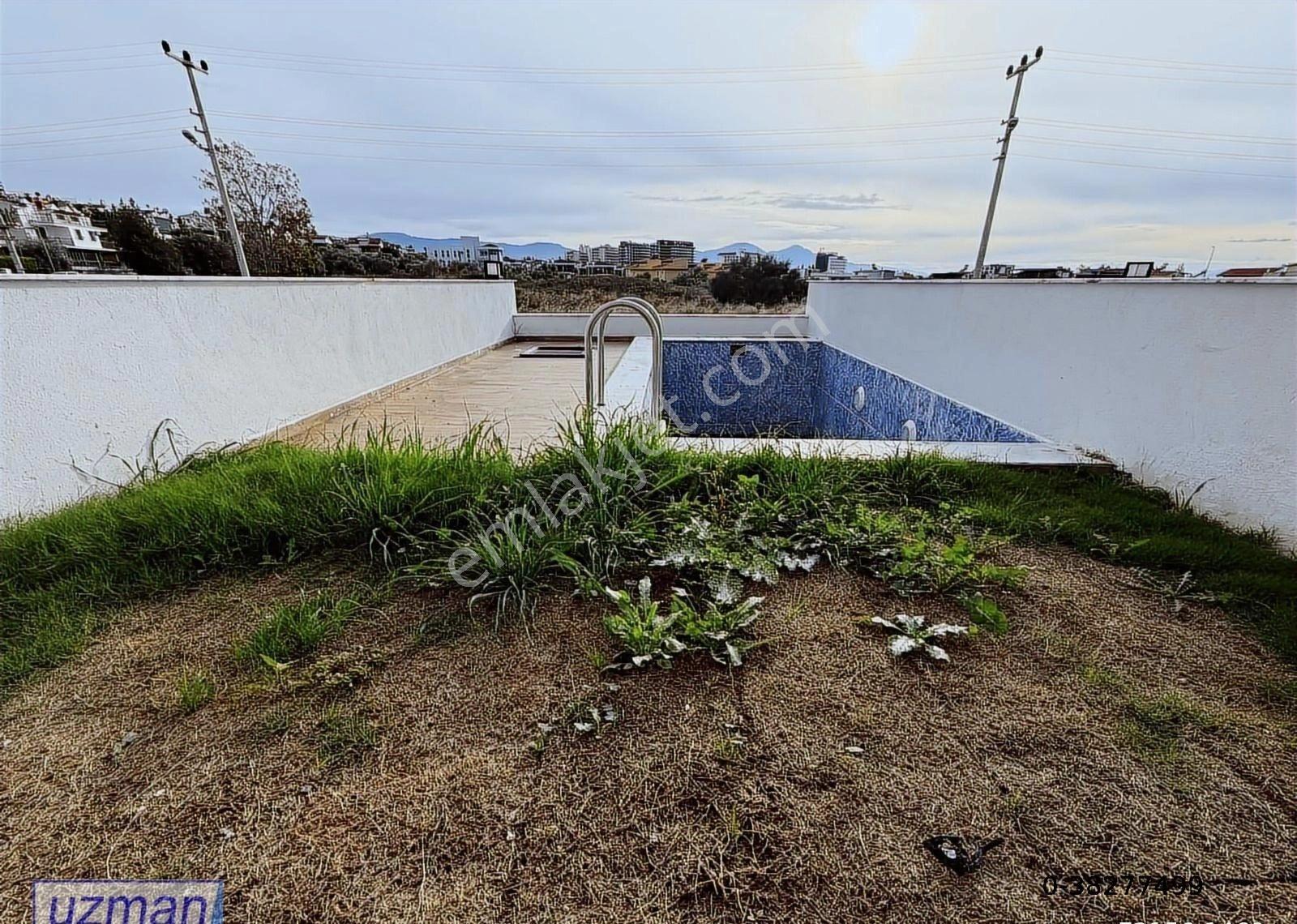Özel Havuzlu 2+1 Güvenlikli Site İçi Sıfır Villa - Görsel 17