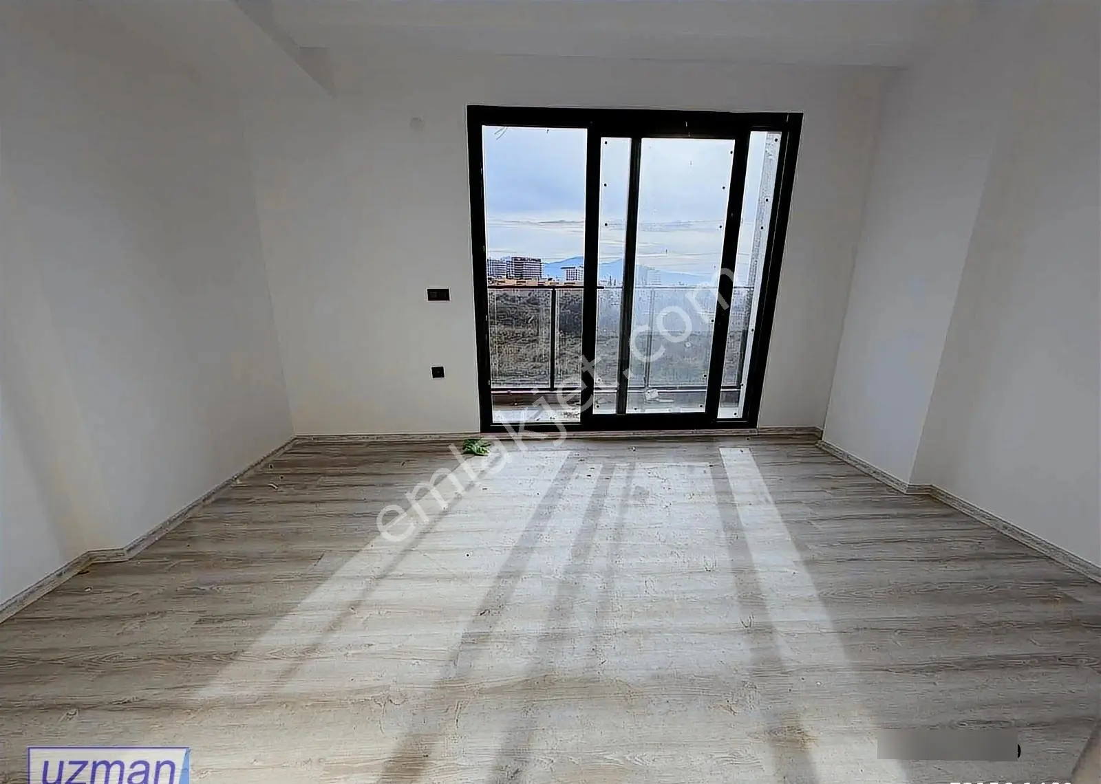Özel Havuzlu 2+1 Güvenlikli Site İçi Sıfır Villa - Görsel 4