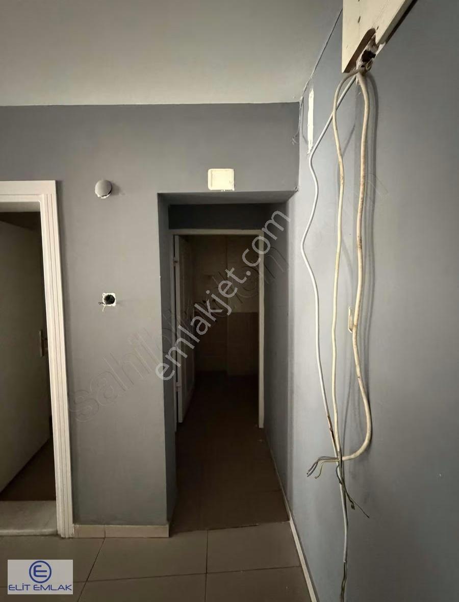 Adnan Menderes Bulvarında Kiralık Dükkan - Görsel 15
