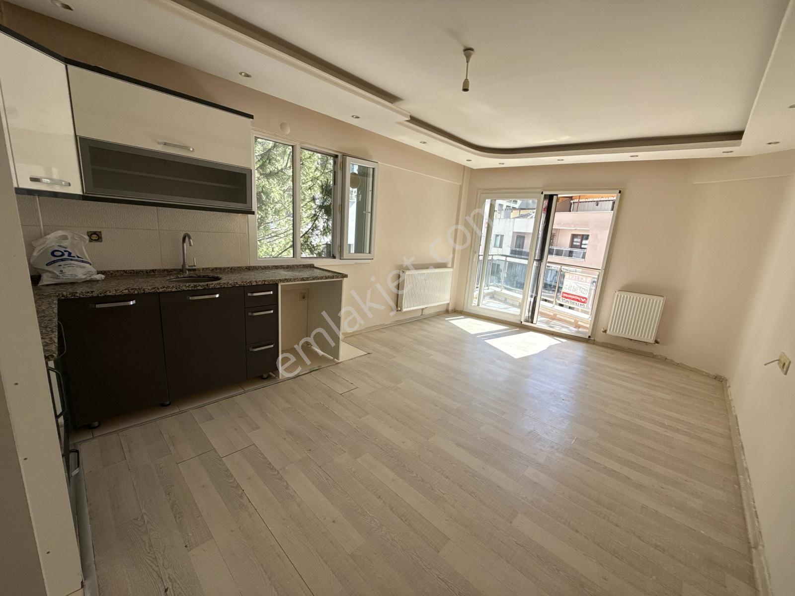 Satılık Muradiye Mh 4+1 150m2 7 Yasında Dubleks Daire - Görsel 2