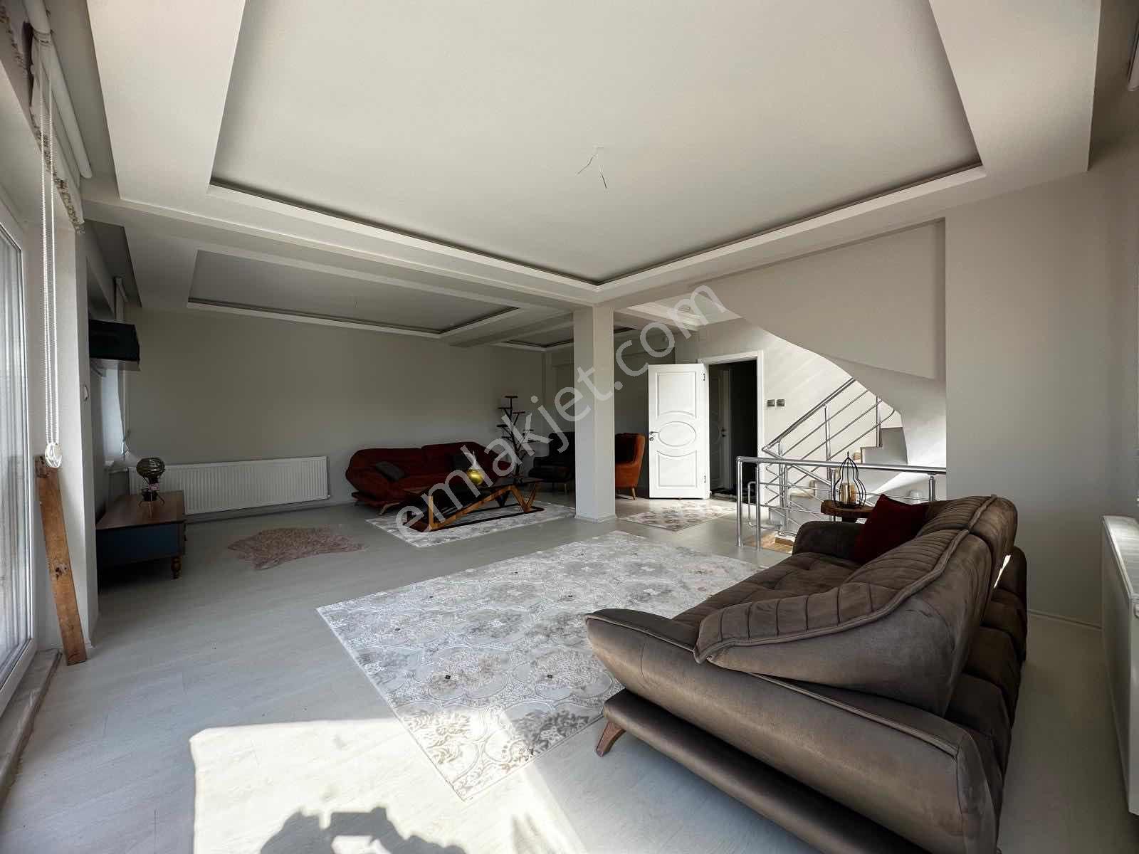 Mudanya Güzelyalıda Satılık 4+1 Tribleks Villa - Görsel 7