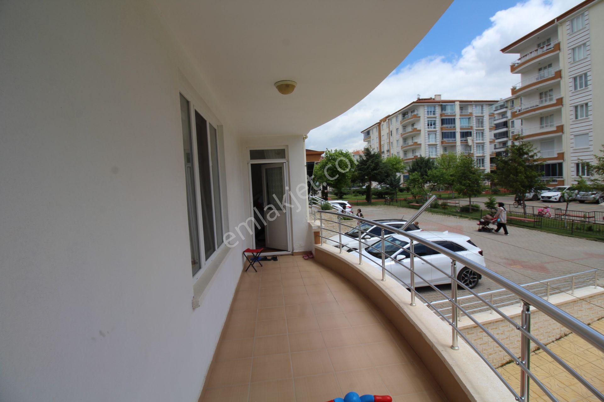 Aksaray Nakkaşda Site İçinde Parka Cephe Satılık 2+1 Geniş Daire - Görsel 25