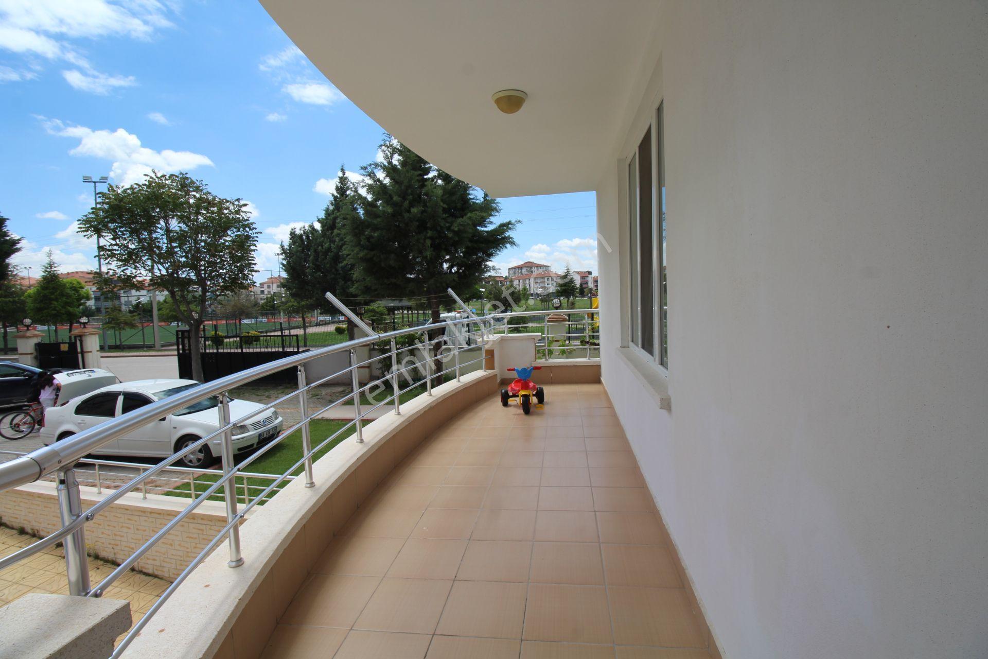 Aksaray Nakkaşda Site İçinde Parka Cephe Satılık 2+1 Geniş Daire - Görsel 24