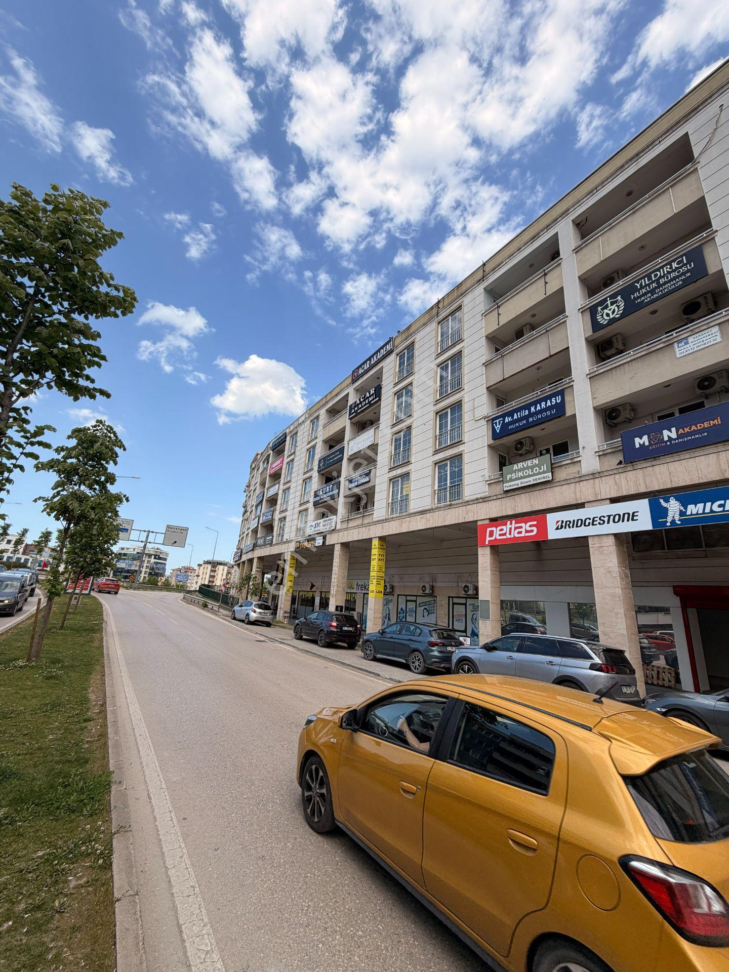 Gençarslanlar İş Merkezi'nde 2+1 100m² Kiralık Ofis - Görsel 24