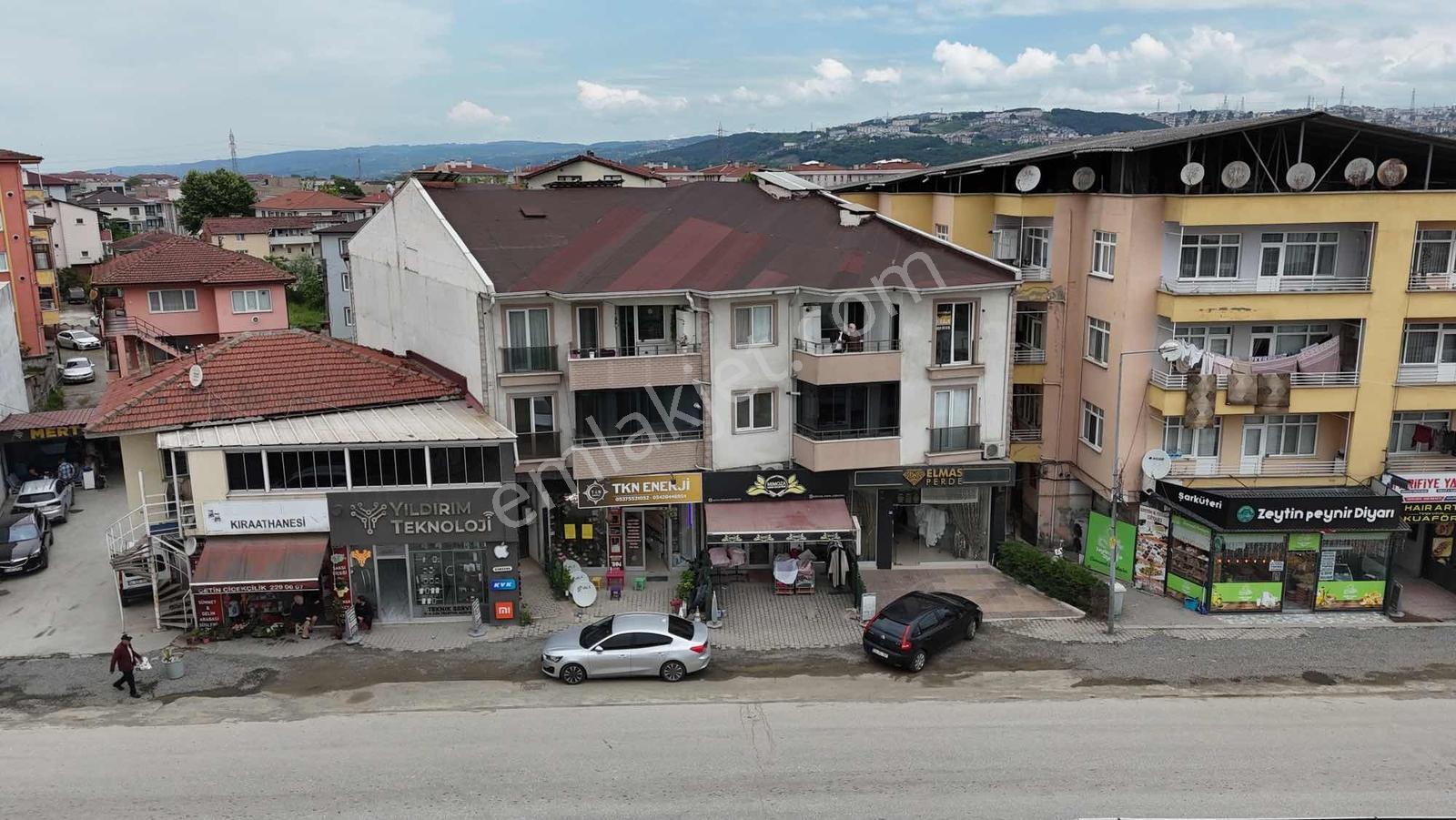 Ayşe Emlak'tan Arifbeyde Geniş Kiralık Daire - Görsel 2