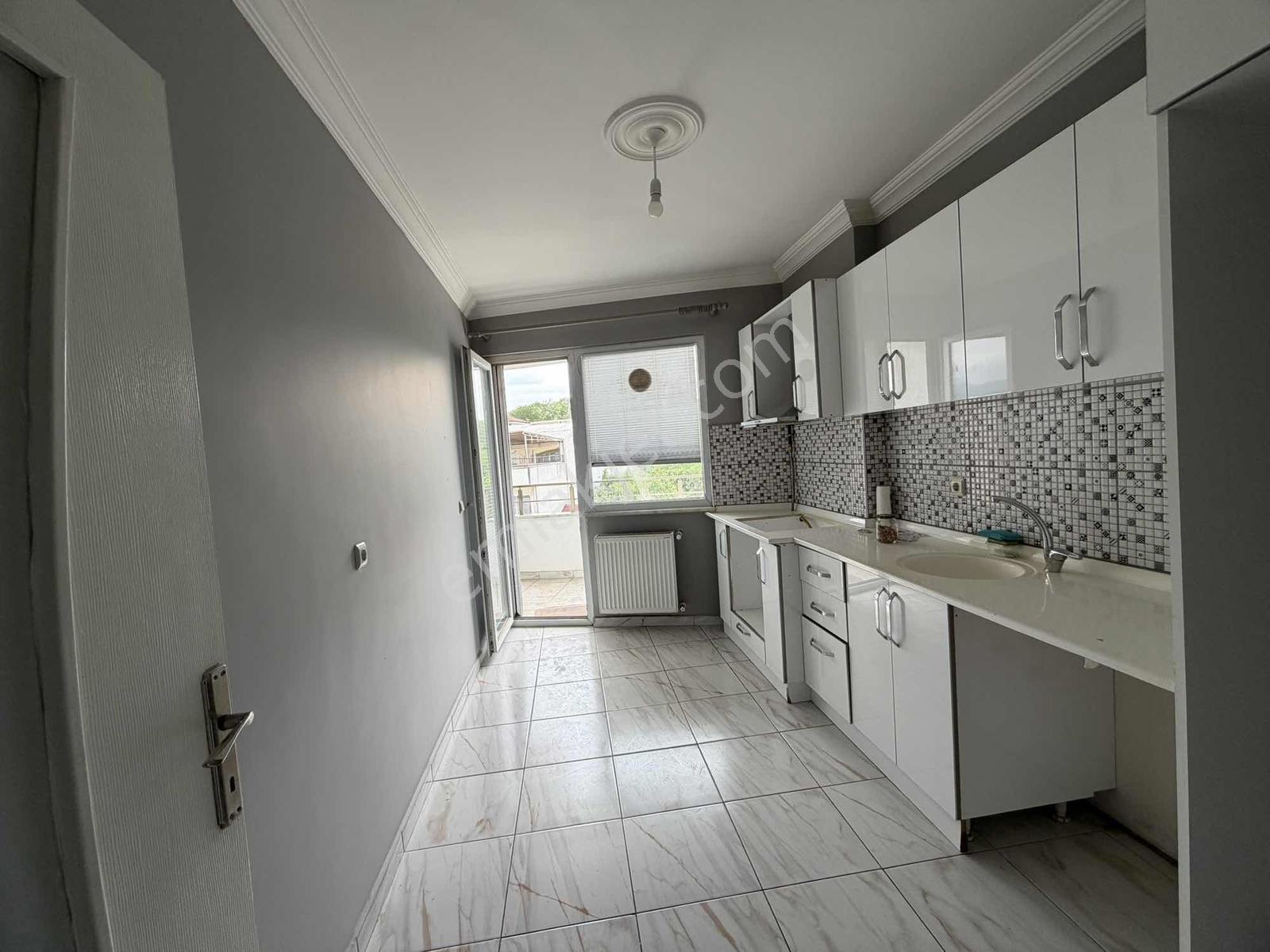 Ayşe Emlak'tan Arifbeyde Geniş Kiralık Daire - Görsel 6