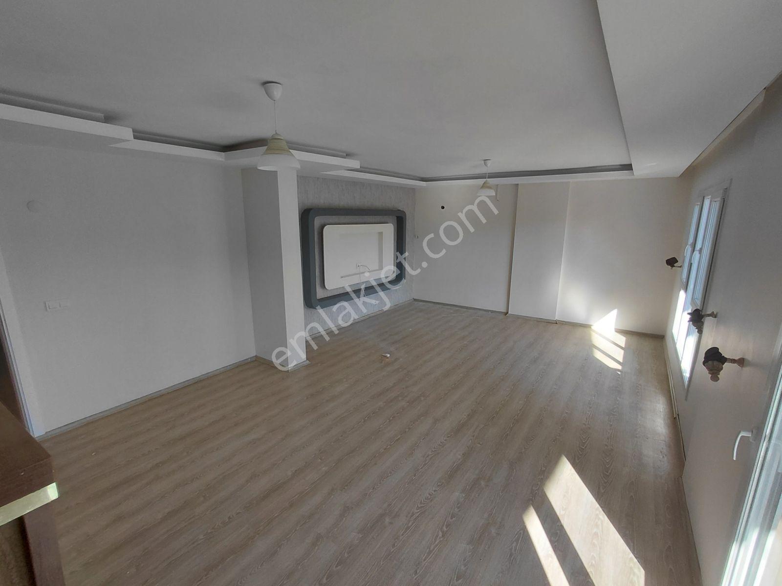 ** Havuzlu Sitede, Satılık, Masrafsız Ve Geniş Daire !!! - Görsel 12
