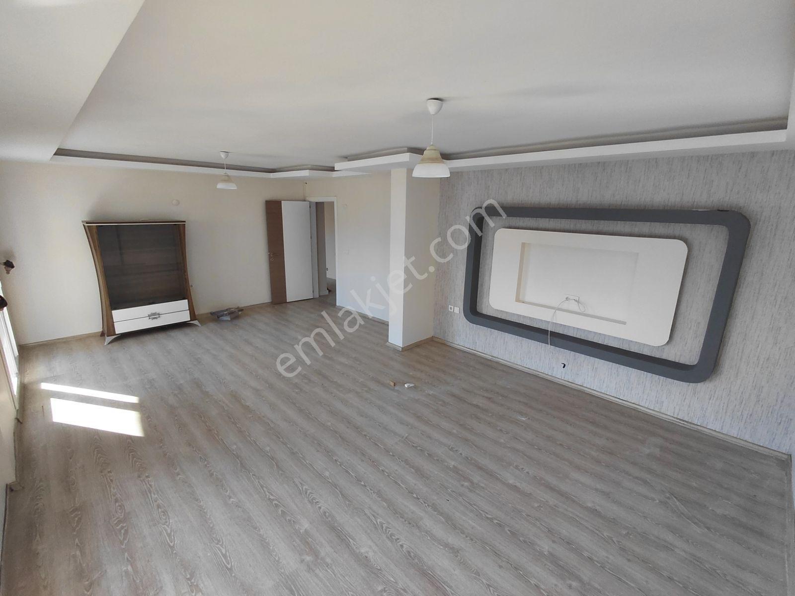 ** Havuzlu Sitede, Satılık, Masrafsız Ve Geniş Daire !!! - Görsel 19