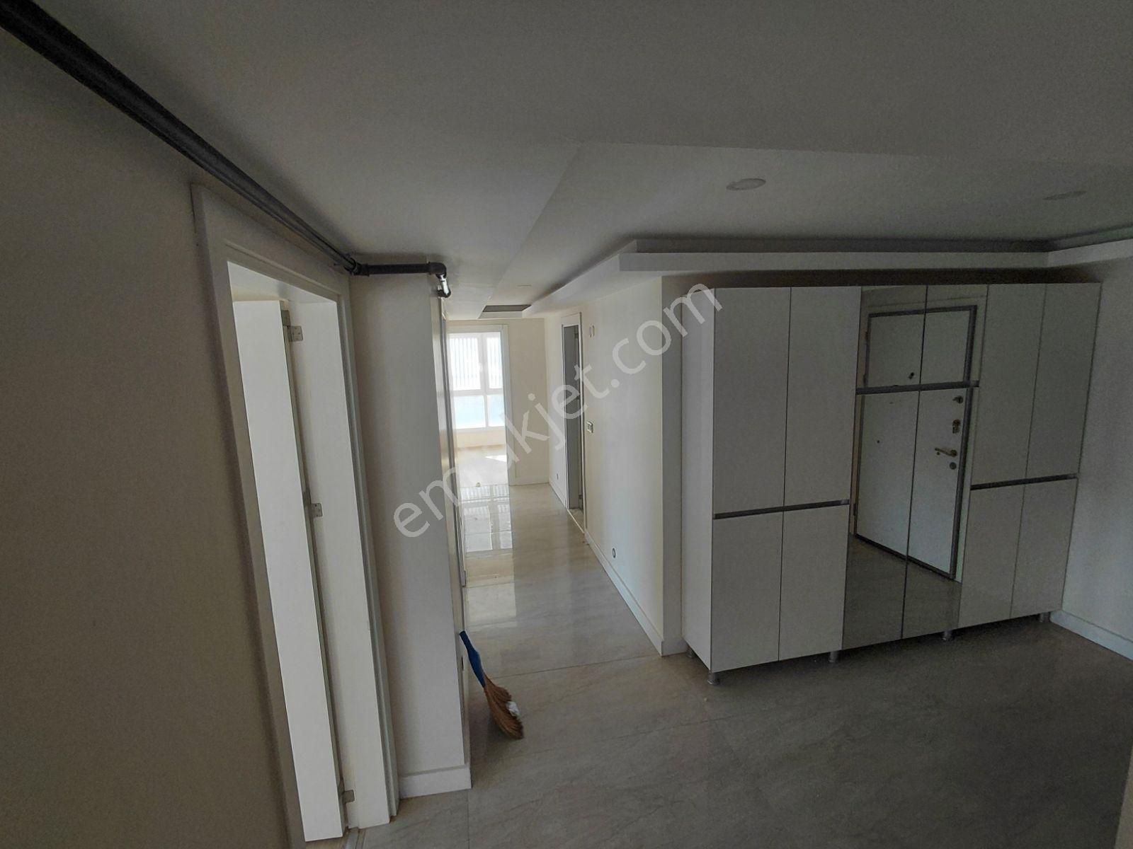 ** Havuzlu Sitede, Satılık, Masrafsız Ve Geniş Daire !!! - Görsel 13