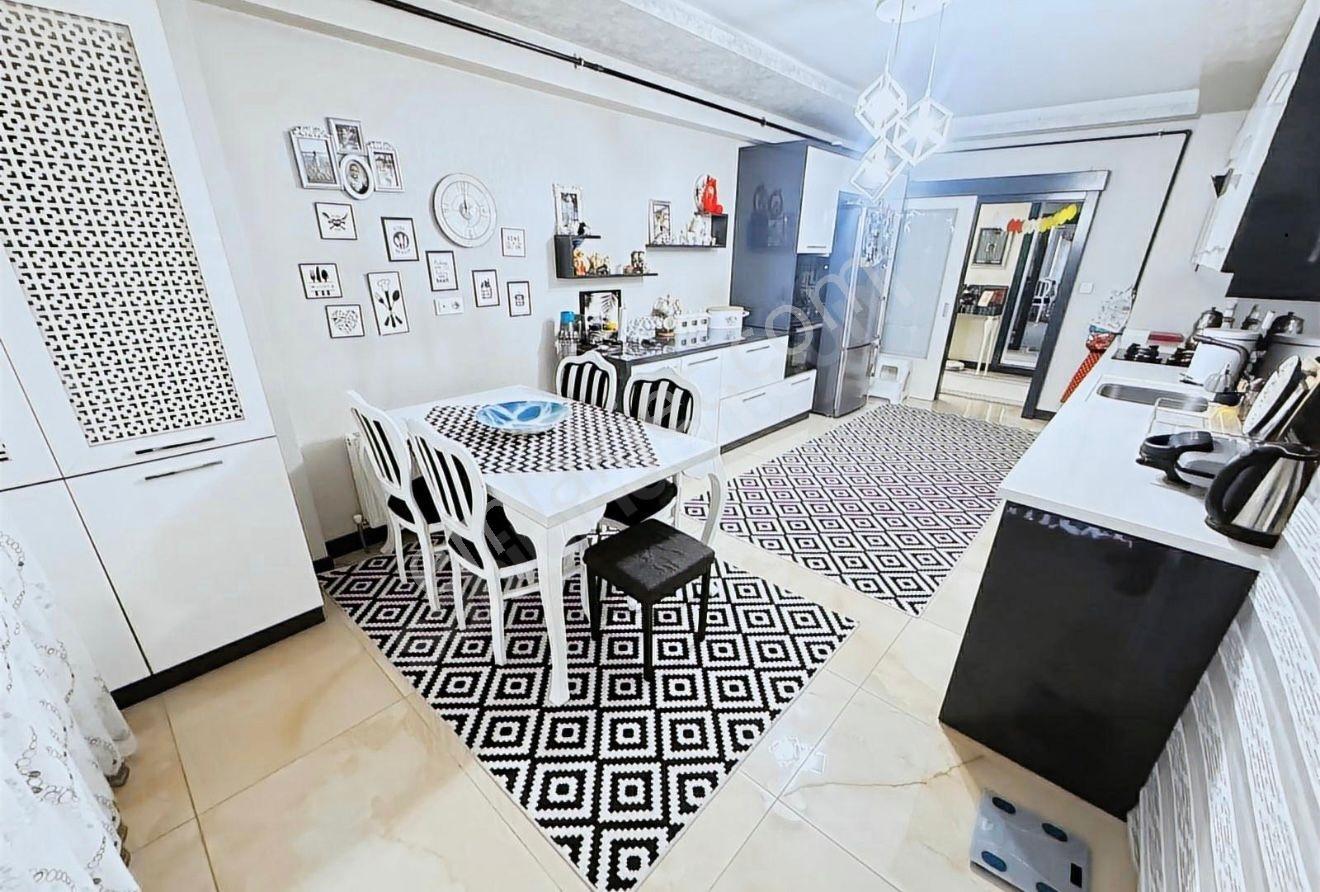 Vip'den Güneşevler'de Lüks Yapılı 3+1 Satılık Site Dairesi - Görsel 15