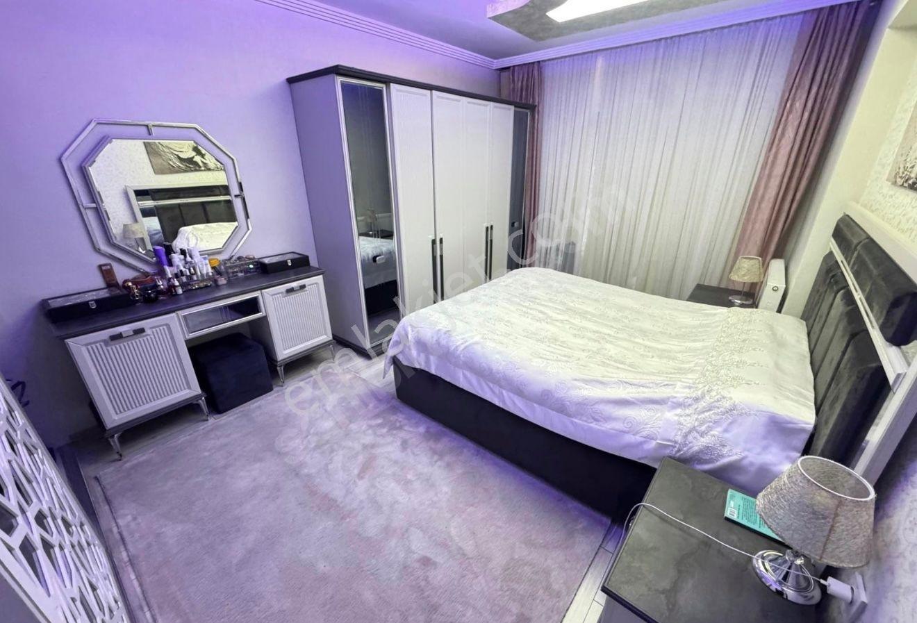 Vip'den Güneşevler'de Lüks Yapılı 3+1 Satılık Site Dairesi - Görsel 2
