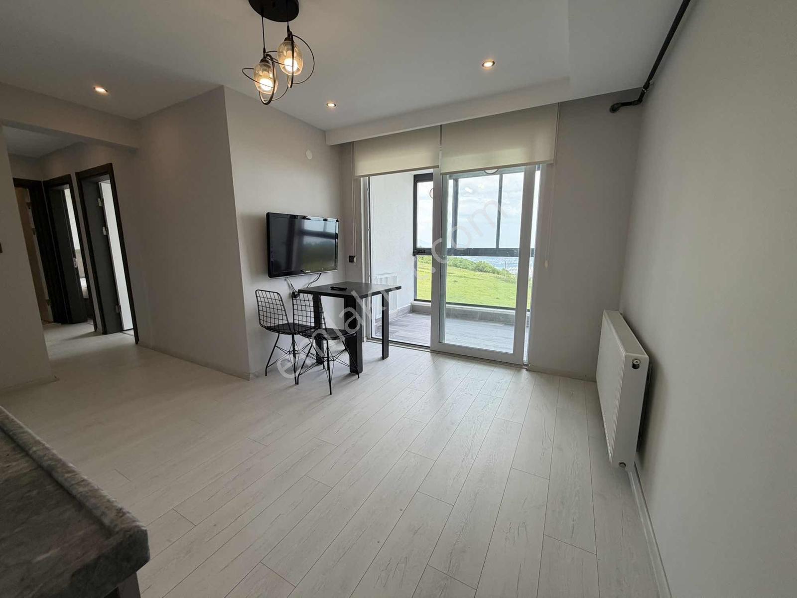 Deniz Manzaralı Eşyalı Kiralık 2 + 1 Daire - Görsel 3