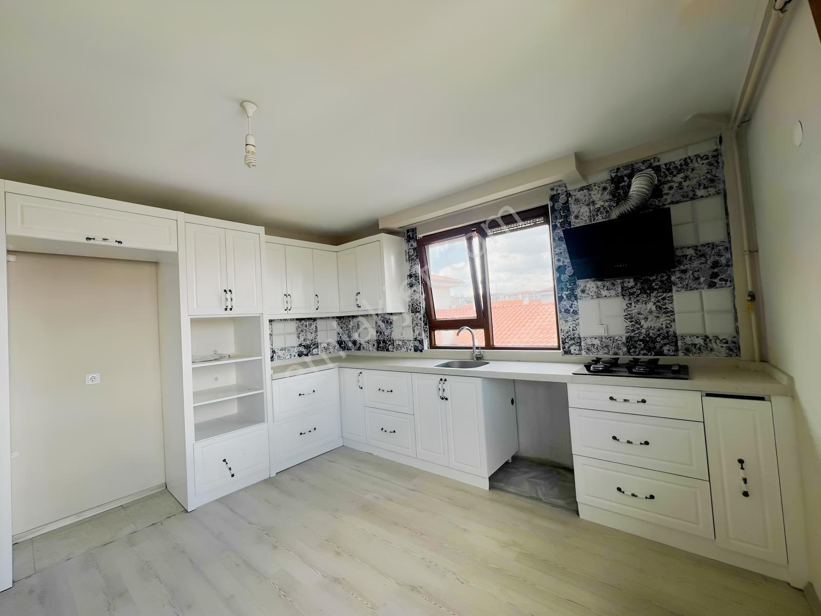 Şehzade'den Selçukbey'de Geniş 2+1 Kiralık Daire - Görsel 11