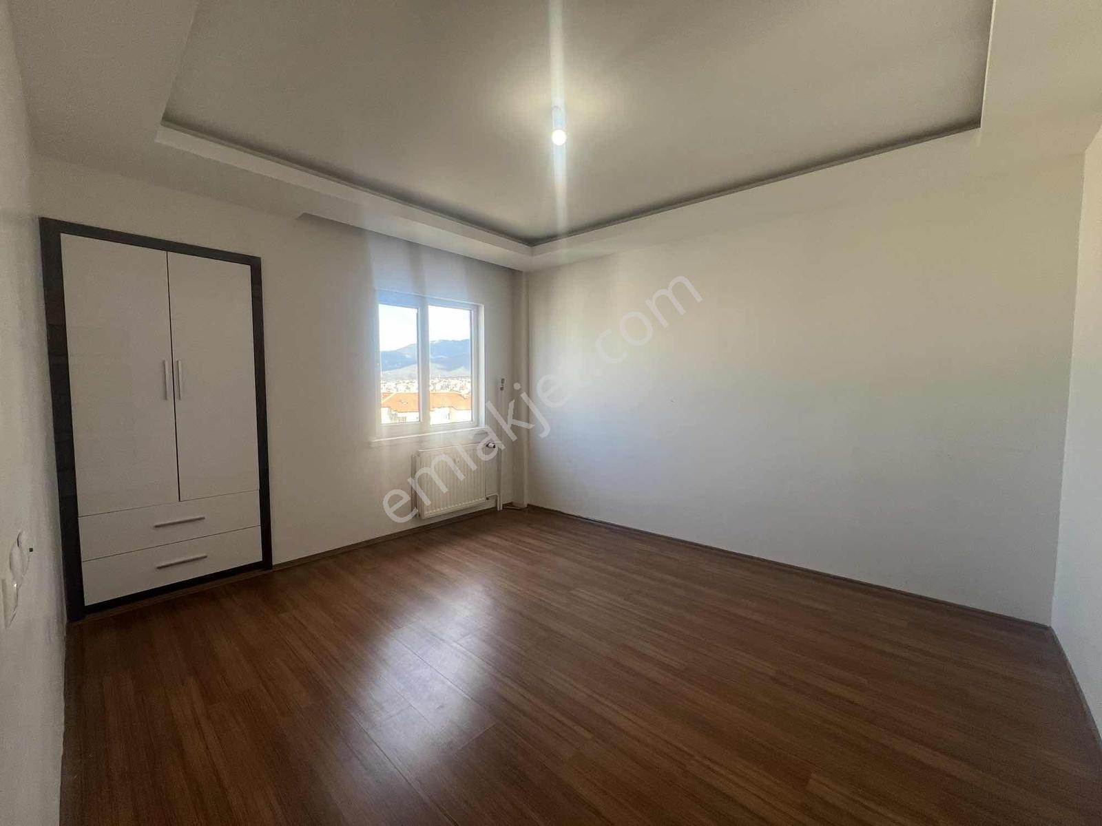 Şehzade'den Yenişehir'de 3+1 Kullanışlı Kiralık Daire - Görsel 18
