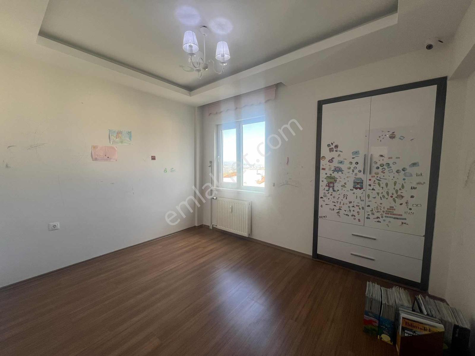 Şehzade'den Yenişehir'de 3+1 Kullanışlı Kiralık Daire - Görsel 19