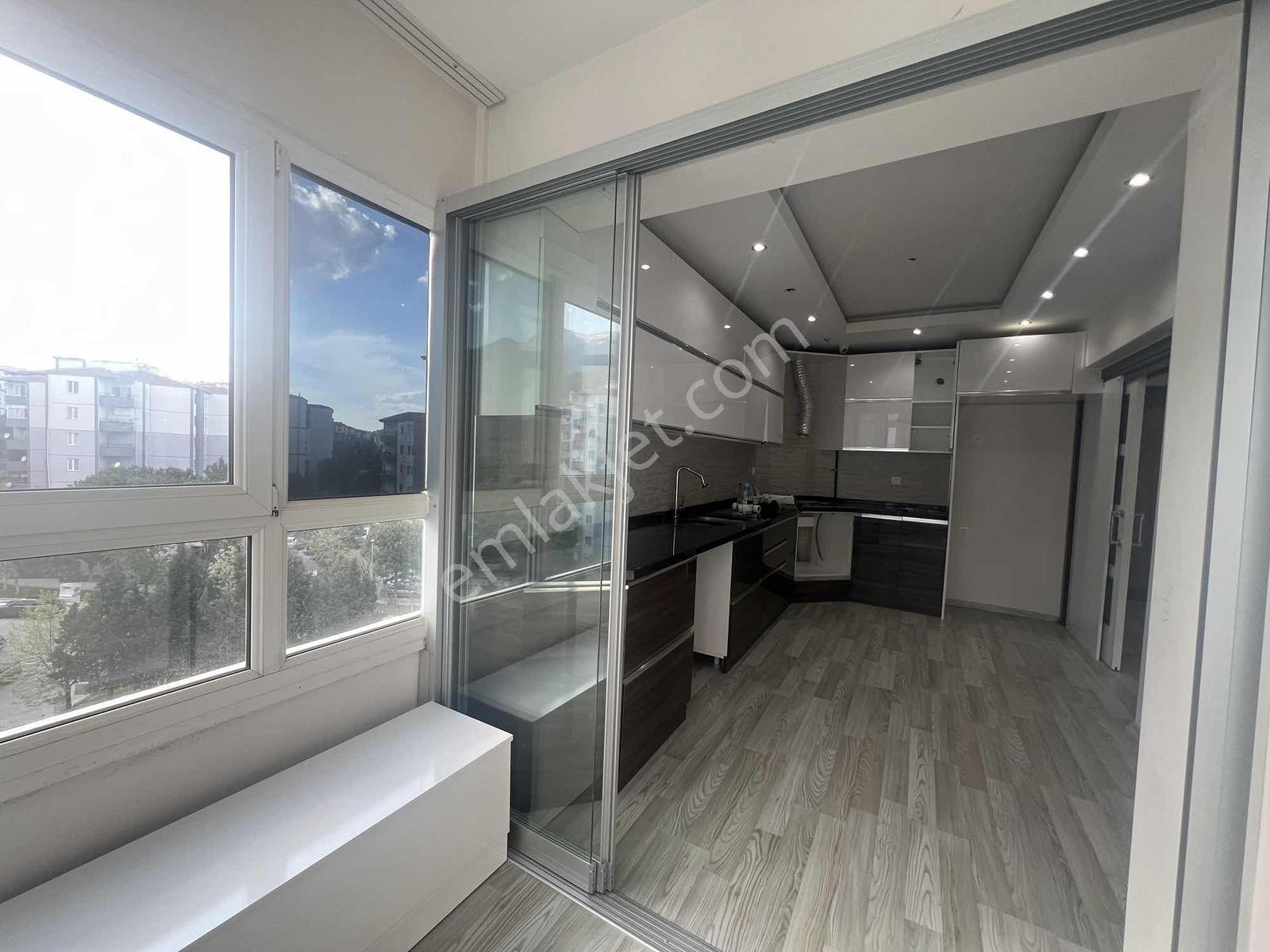 Şehzade'den Yenişehir'de 3+1 Kullanışlı Kiralık Daire - Görsel 2