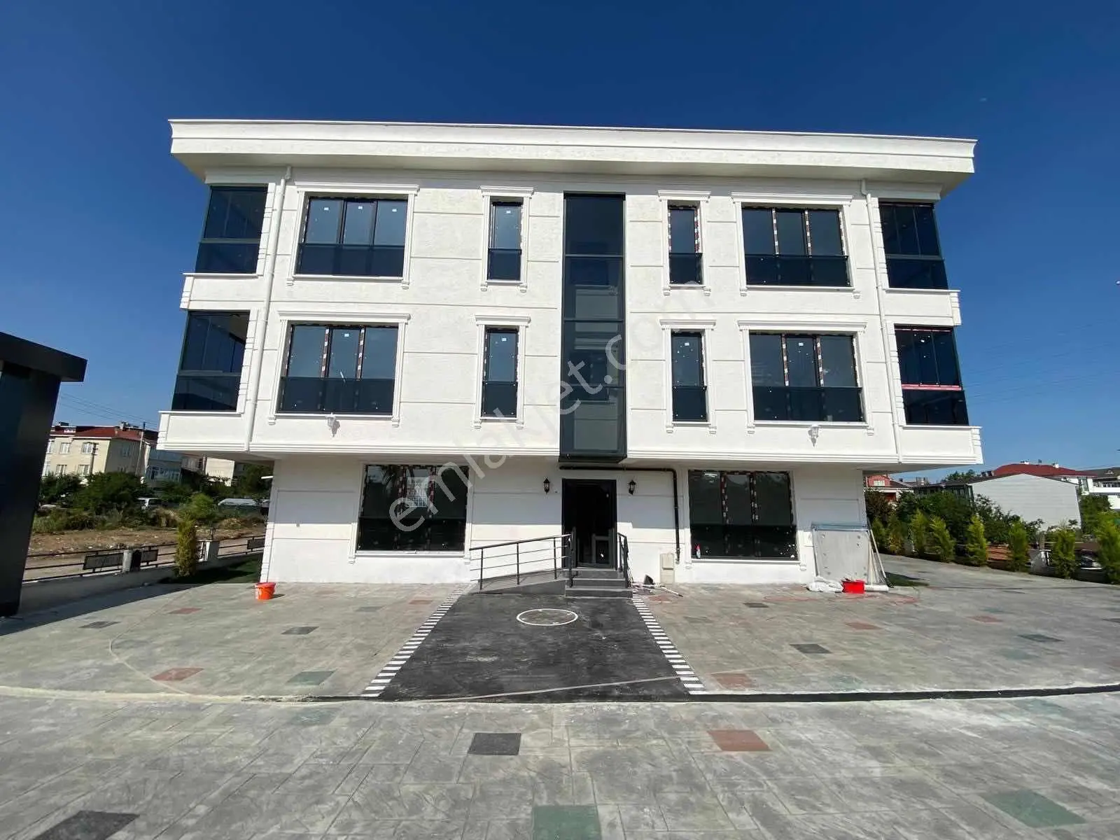 Çorlu Zaferde 1+1 Bahçeli Kiralık Sıfır Daire // Revos //