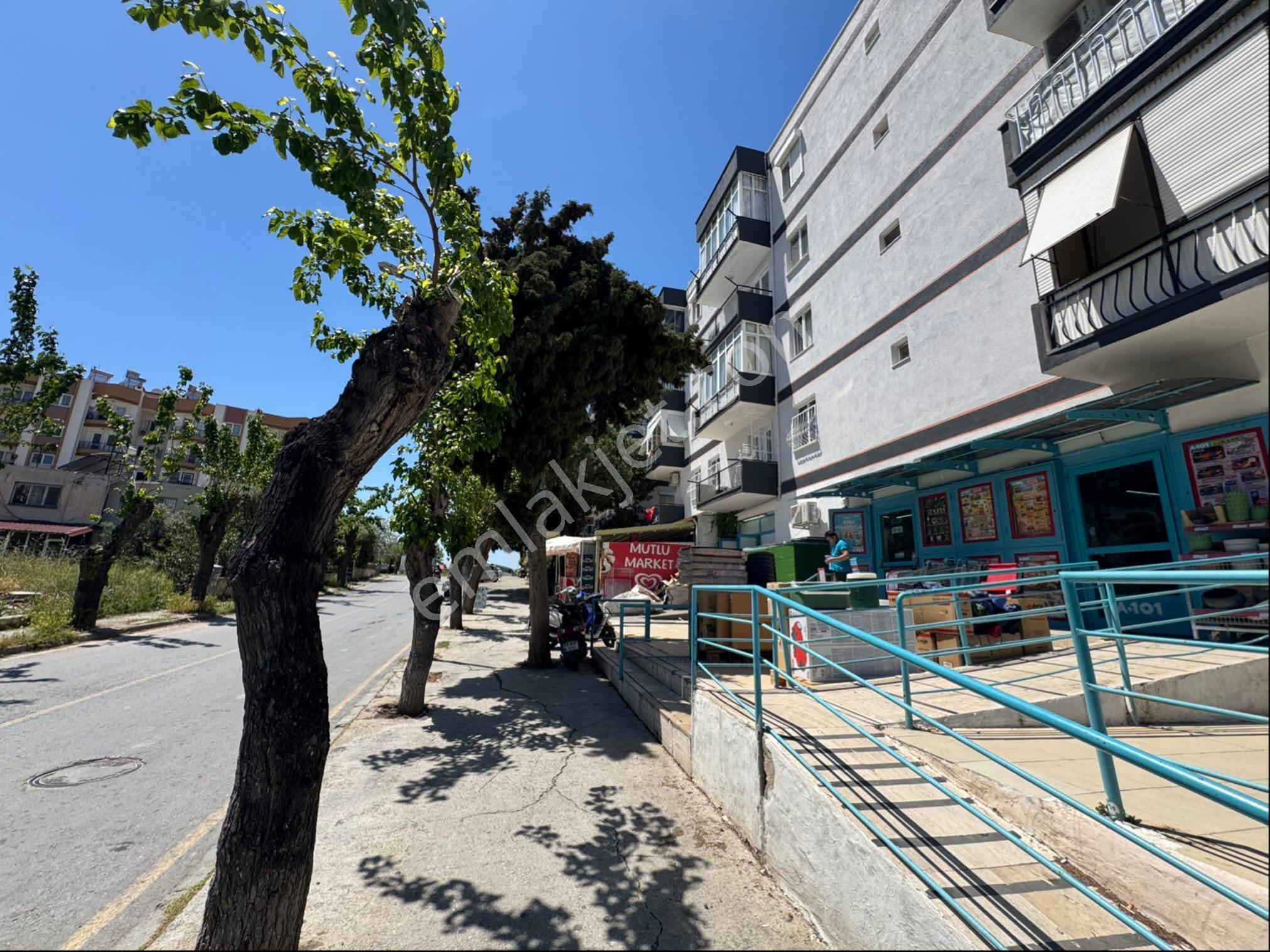 Kuşadası’nda Kısmi Deniz Manzaralı Ara Kat 3+1 Daire - Görsel 29