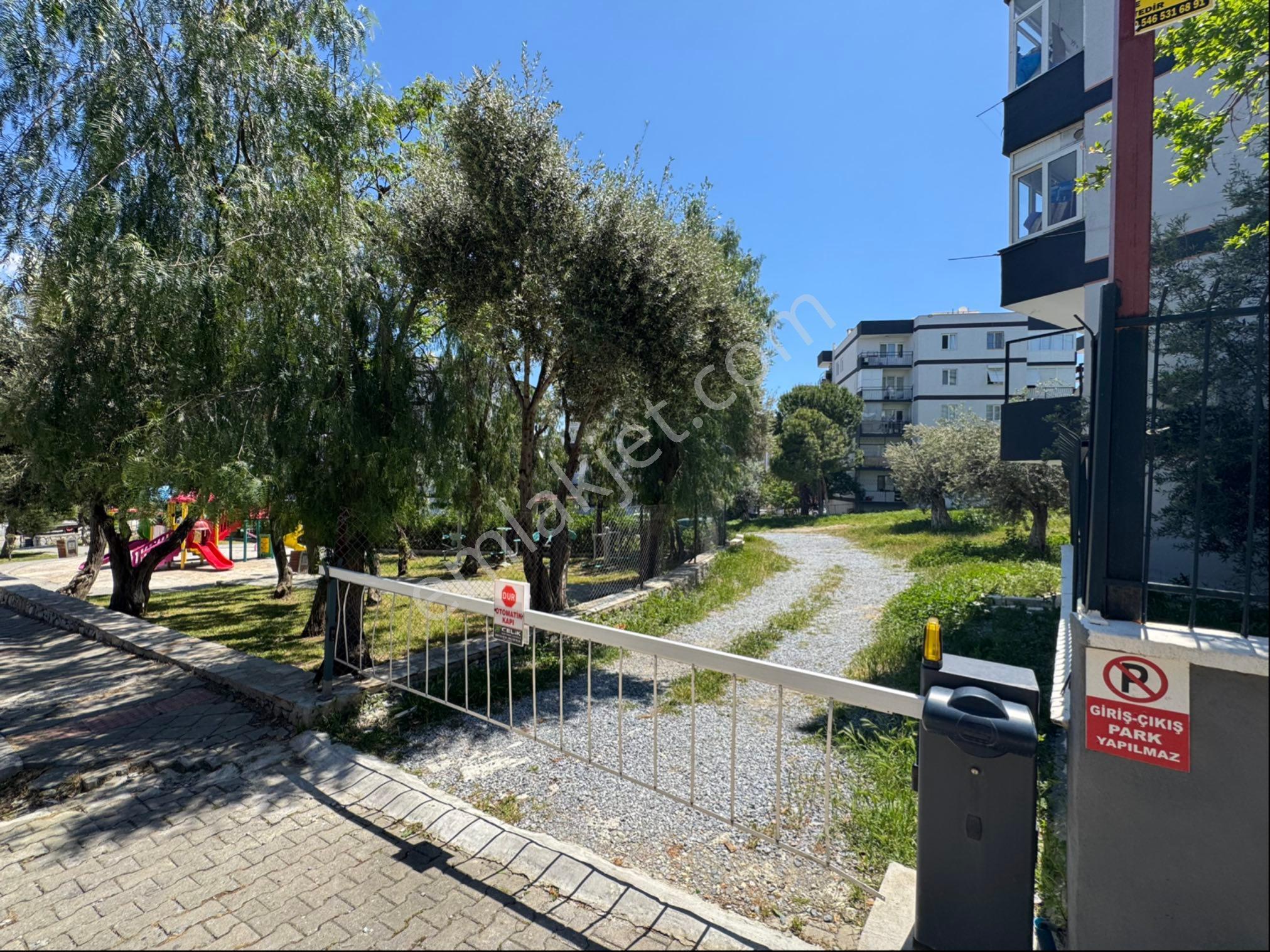 Kuşadası’nda Kısmi Deniz Manzaralı Ara Kat 3+1 Daire - Görsel 27
