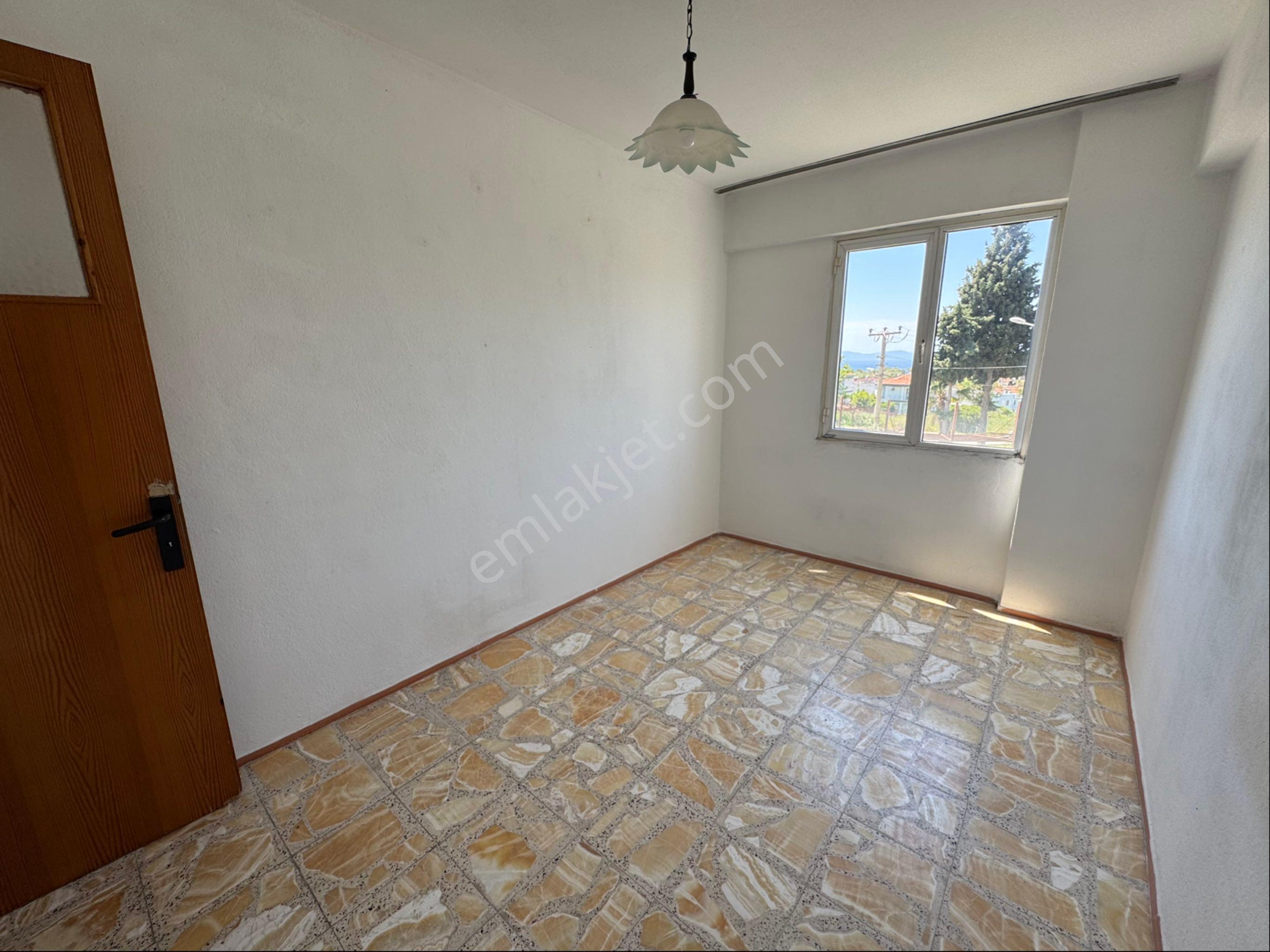 Kuşadası’nda Kısmi Deniz Manzaralı Ara Kat 3+1 Daire - Görsel 11