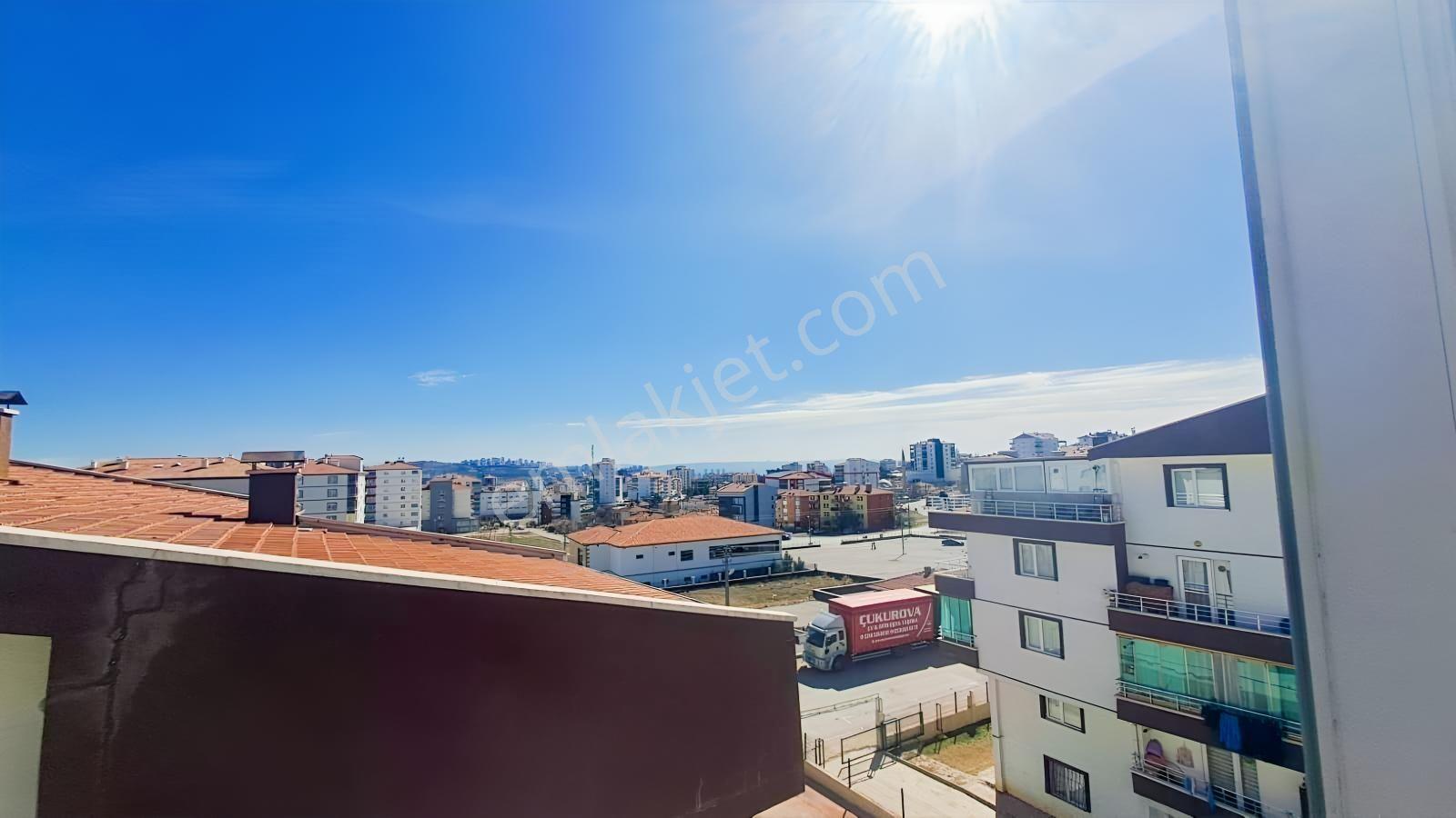 Yakacık'ta Satılık 5+2 Dublex Çift Mutfak Masrafsız Daire - Görsel 19