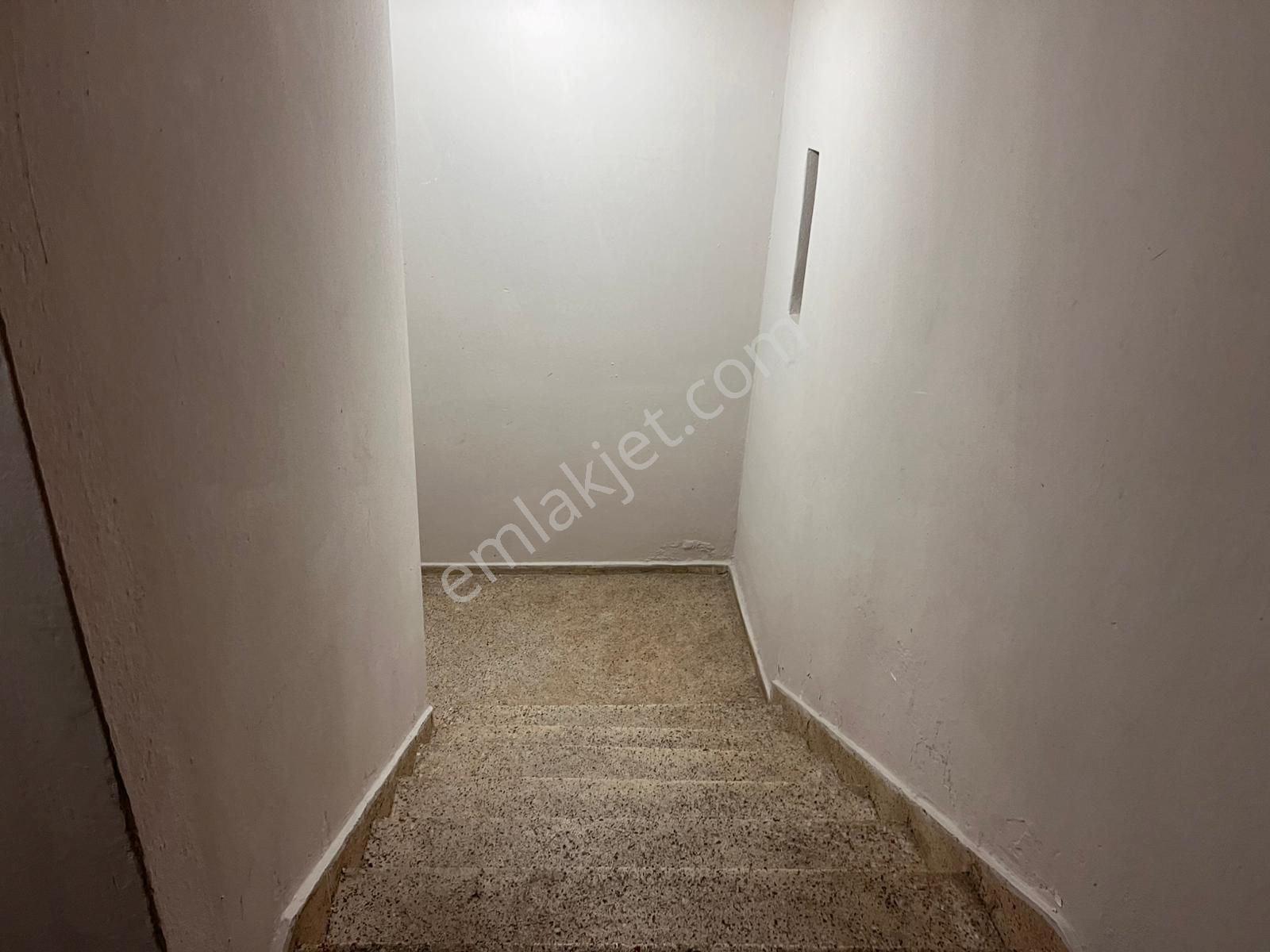 Aydın Merkez Yedieylül Mahallesinde Ara Kat Satılık Daire - Görsel 6