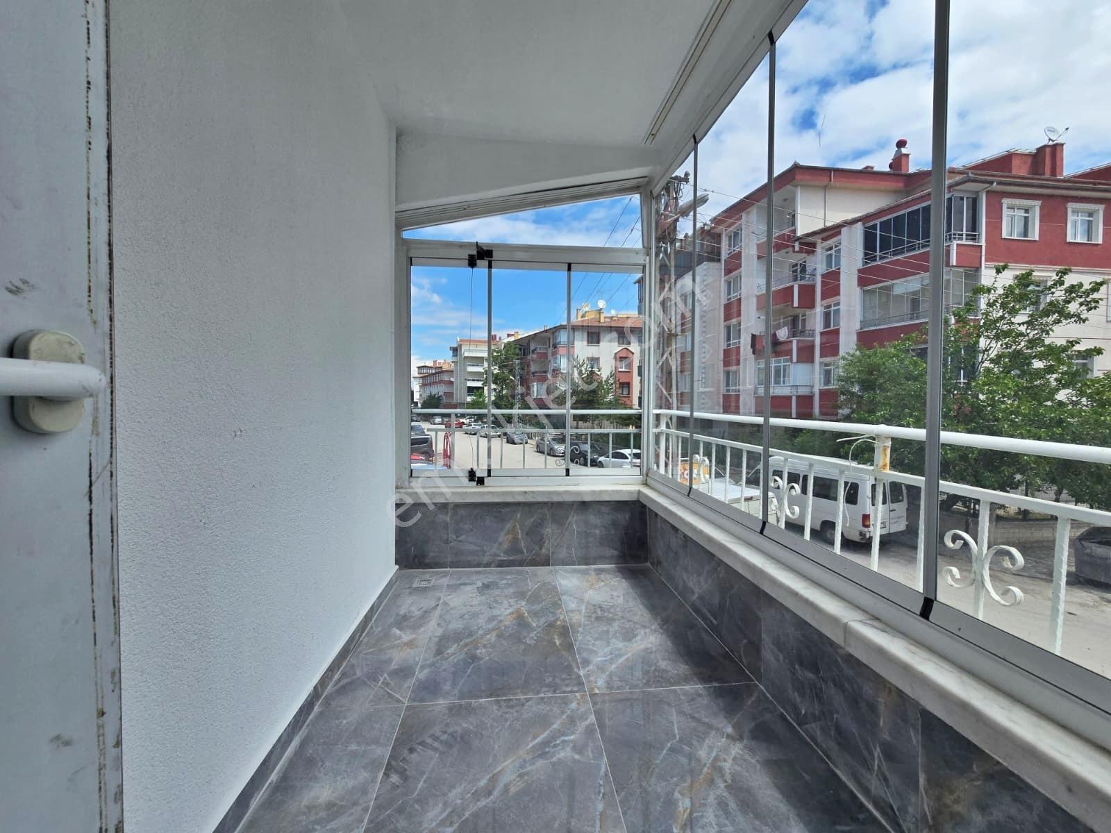 Piyade'de Ultra Lüks Yapılı 3+1 Köşe Başı Ön Cephe Ara Kat Daire - Görsel 14
