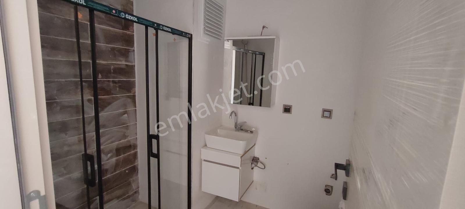 World İlkevim'den Şehir Hastanesine Yakın 1+1 Kiralık Daire - Görsel 11