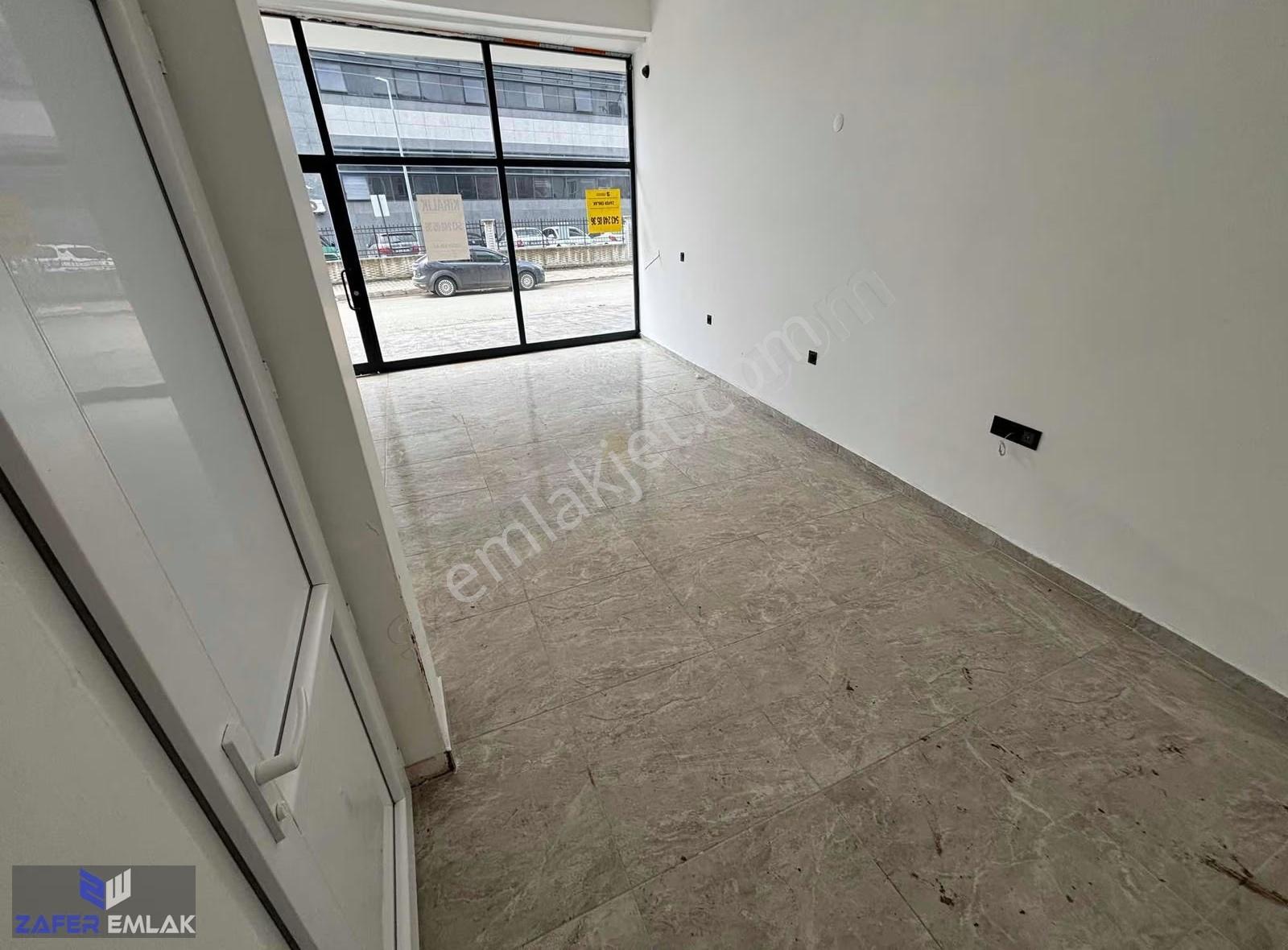 Zafer Emlak'tan Kiralık 30 M2 İşyeri - Görsel 4