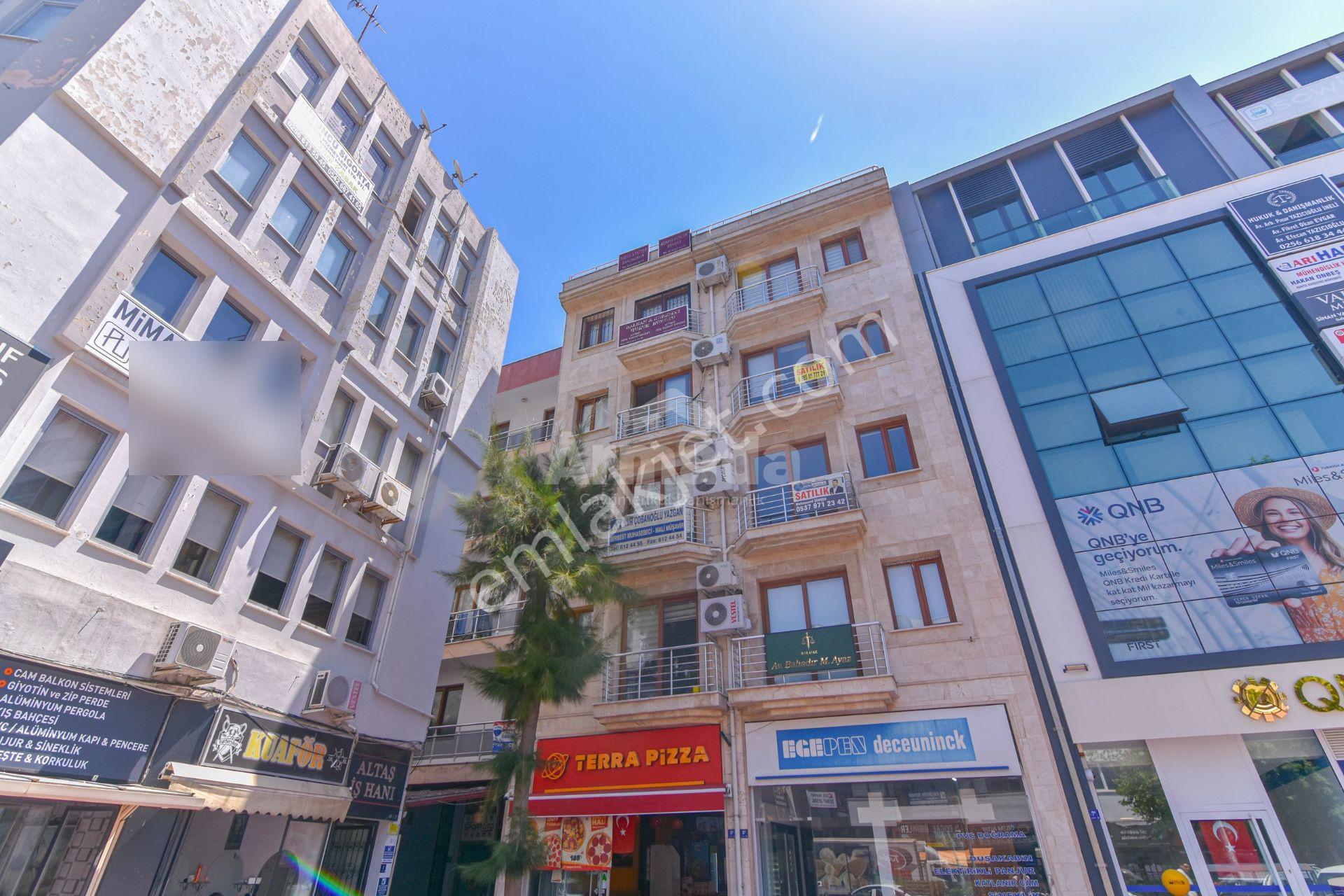 Kuşadasının Kalbinde Satılık 3+1 Çatı Dubleks Daire - Görsel 28