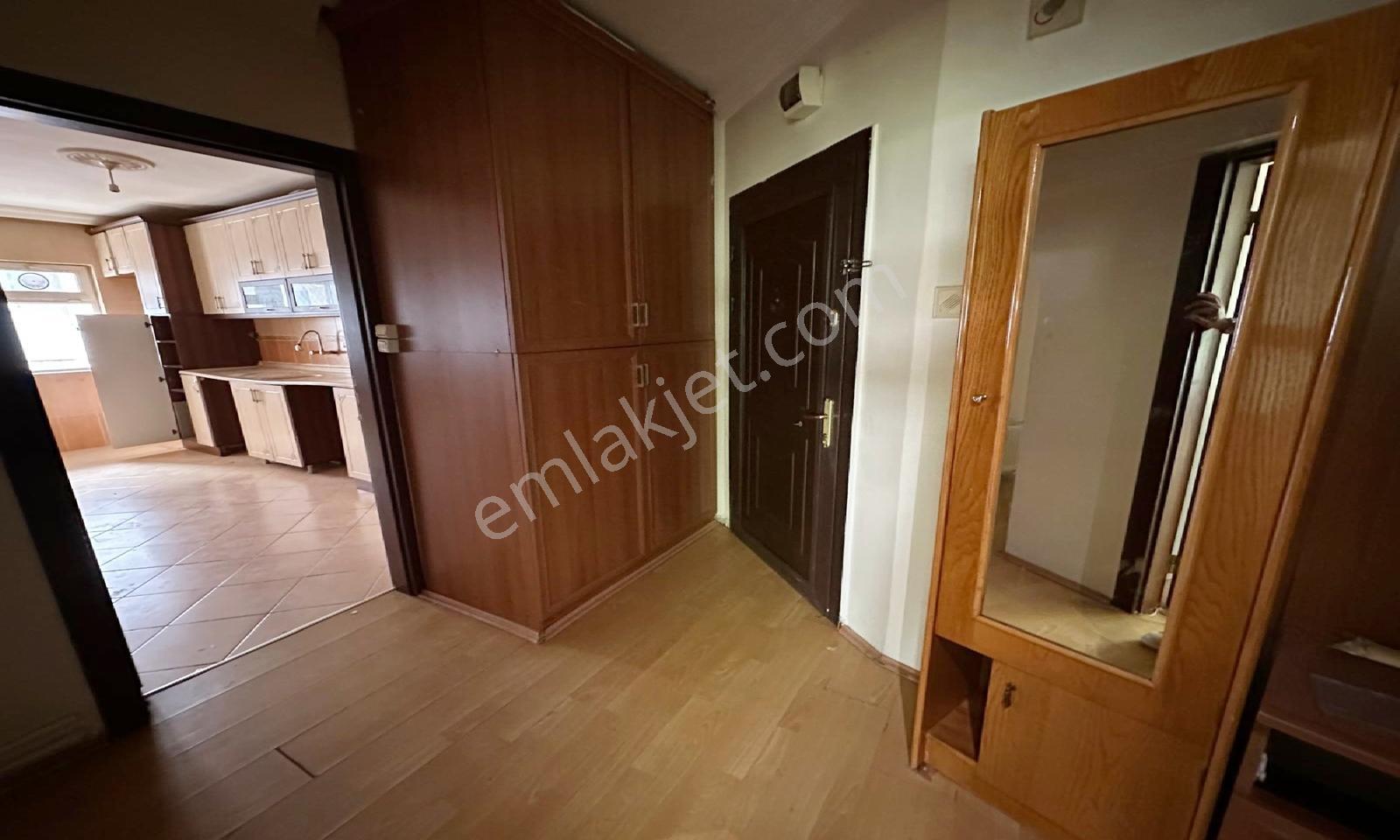 Sanatoryum Cadde Yakını Kat Konumunda Altında Daire Olan Satılık - Görsel 9