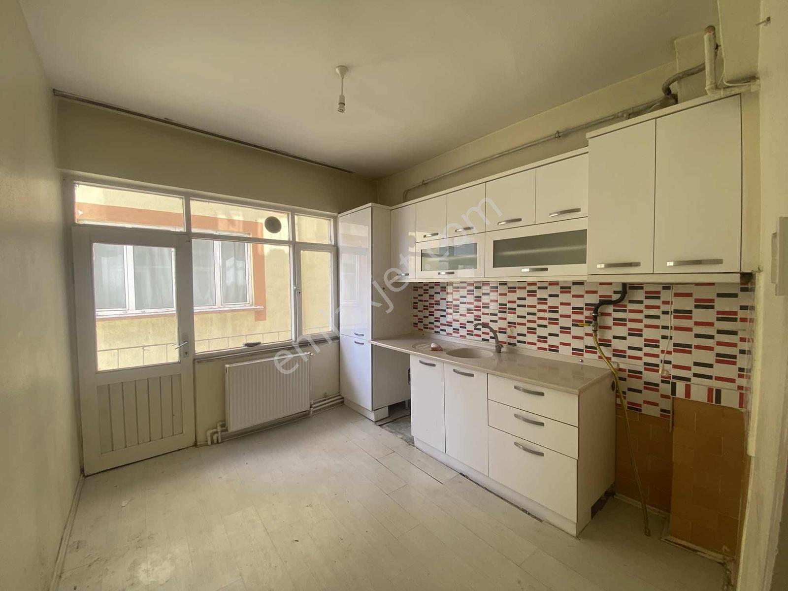 Amasya Merkez Hızırpaşa Mah.kiralık 2+1 Daire - Görsel 7