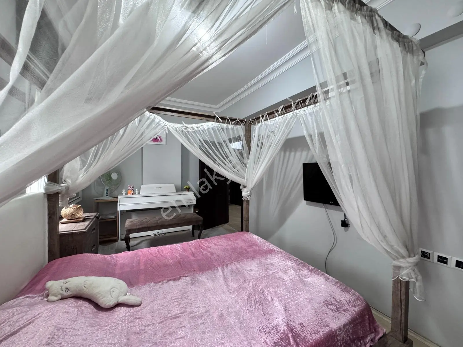 Güzeloba Cuma Pazarı Arkası Arakat Güney Doğu Park Cepheli 2+1 - Görsel 3