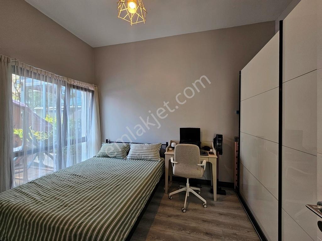 Esenyurt Zafer Mh Teraslı Manzaralı Giriş Kat Full Eşyalı 1+1 - Görsel 20