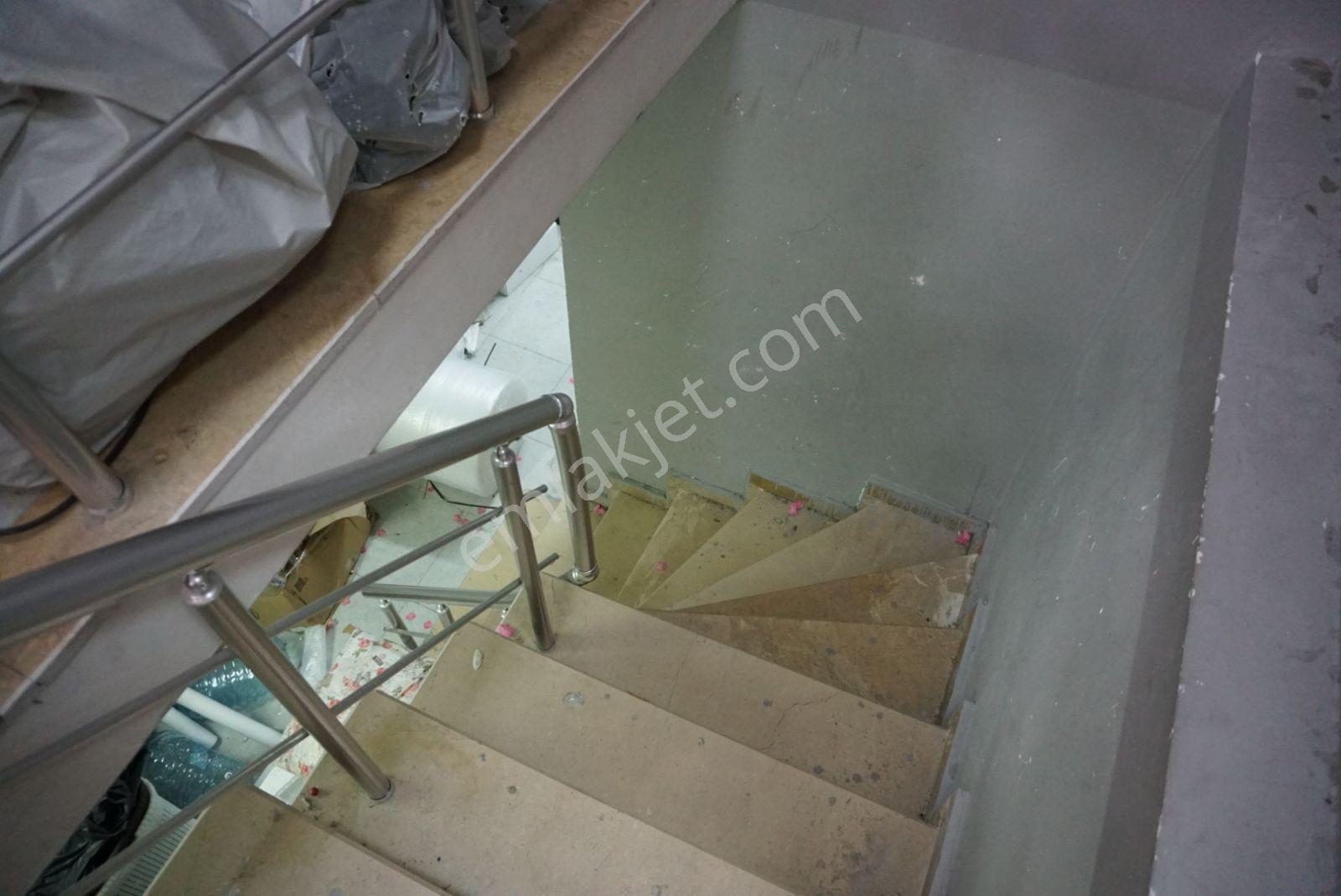 Bağcılar Tabya Garnti Banksı Arkası 50+50m² Kiralık Depolu Dükan - Görsel 9