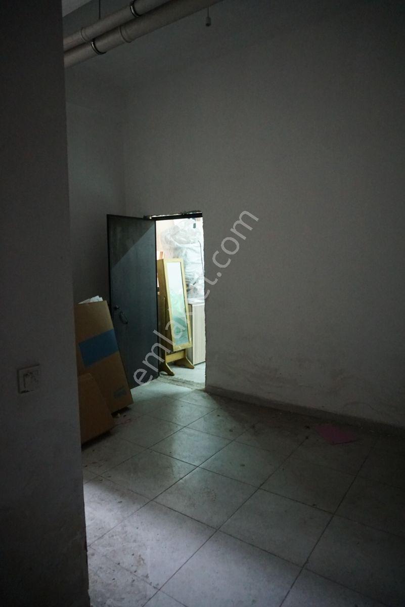 Bağcılar Tabya Garnti Banksı Arkası 50+50m² Kiralık Depolu Dükan - Görsel 13