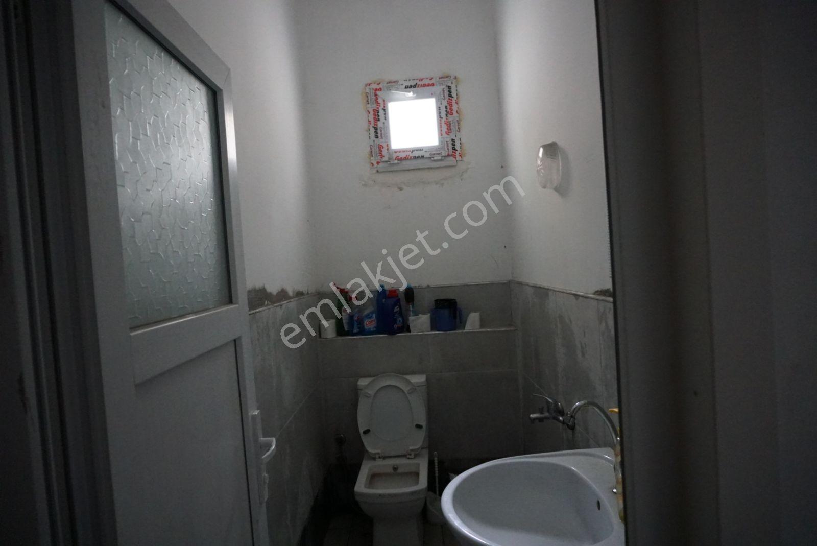 Bağcılar Tabya Garnti Banksı Arkası 50+50m² Kiralık Depolu Dükan - Görsel 16