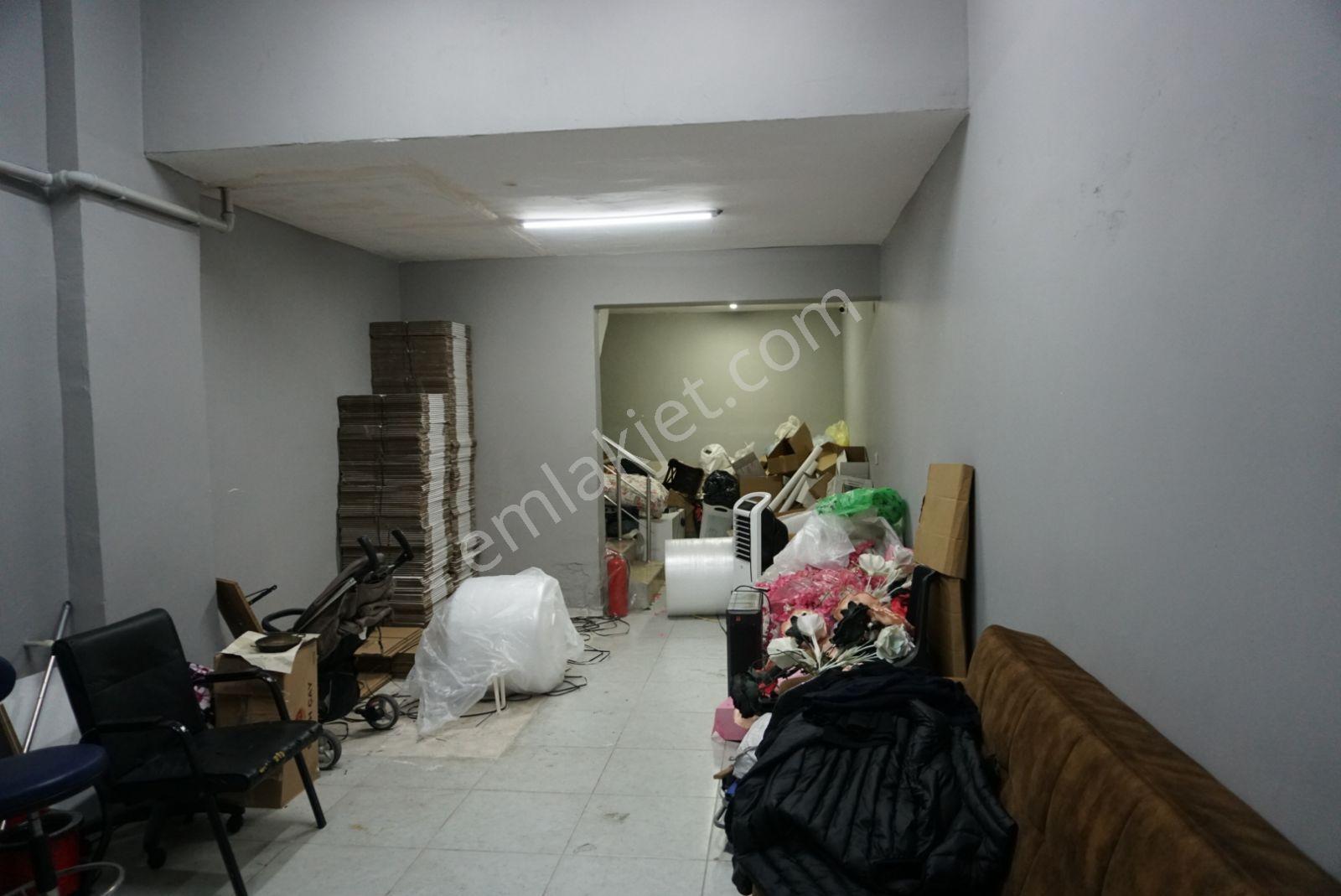 Bağcılar Tabya Garnti Banksı Arkası 50+50m² Kiralık Depolu Dükan - Görsel 12